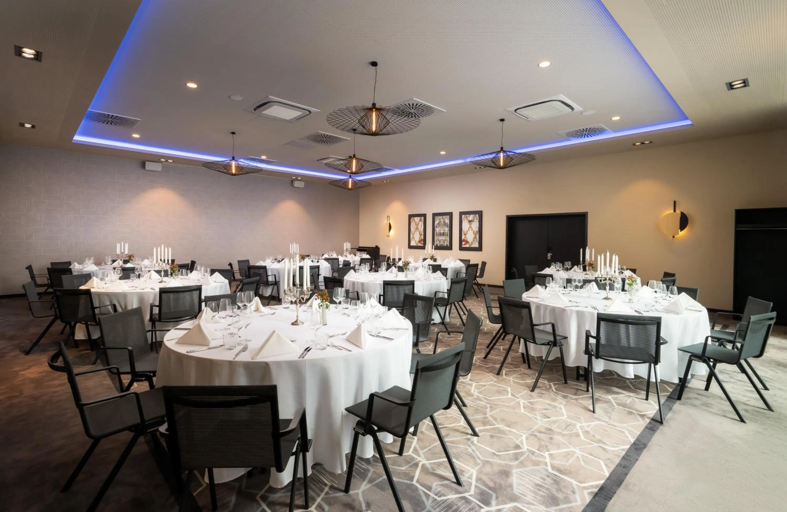 Meeting/conference room in Leonardo Royal Hotel Cologne Bonn Airport