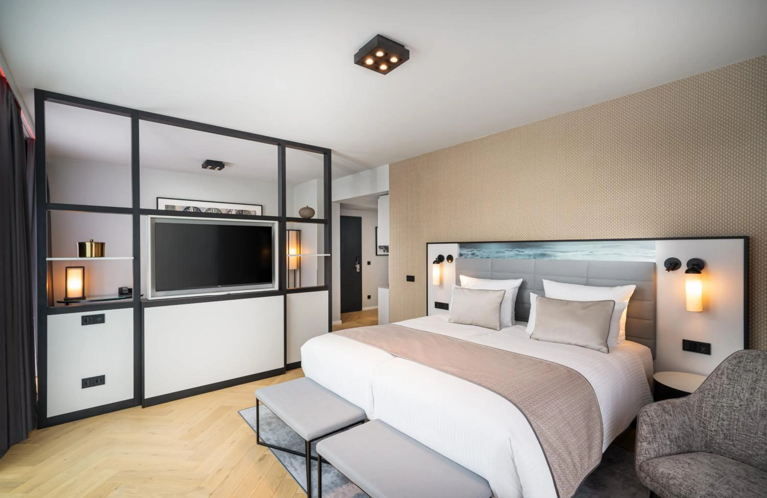 Photo of the whole room, Bed in Leonardo Royal Hotel Cologne Bonn Airport