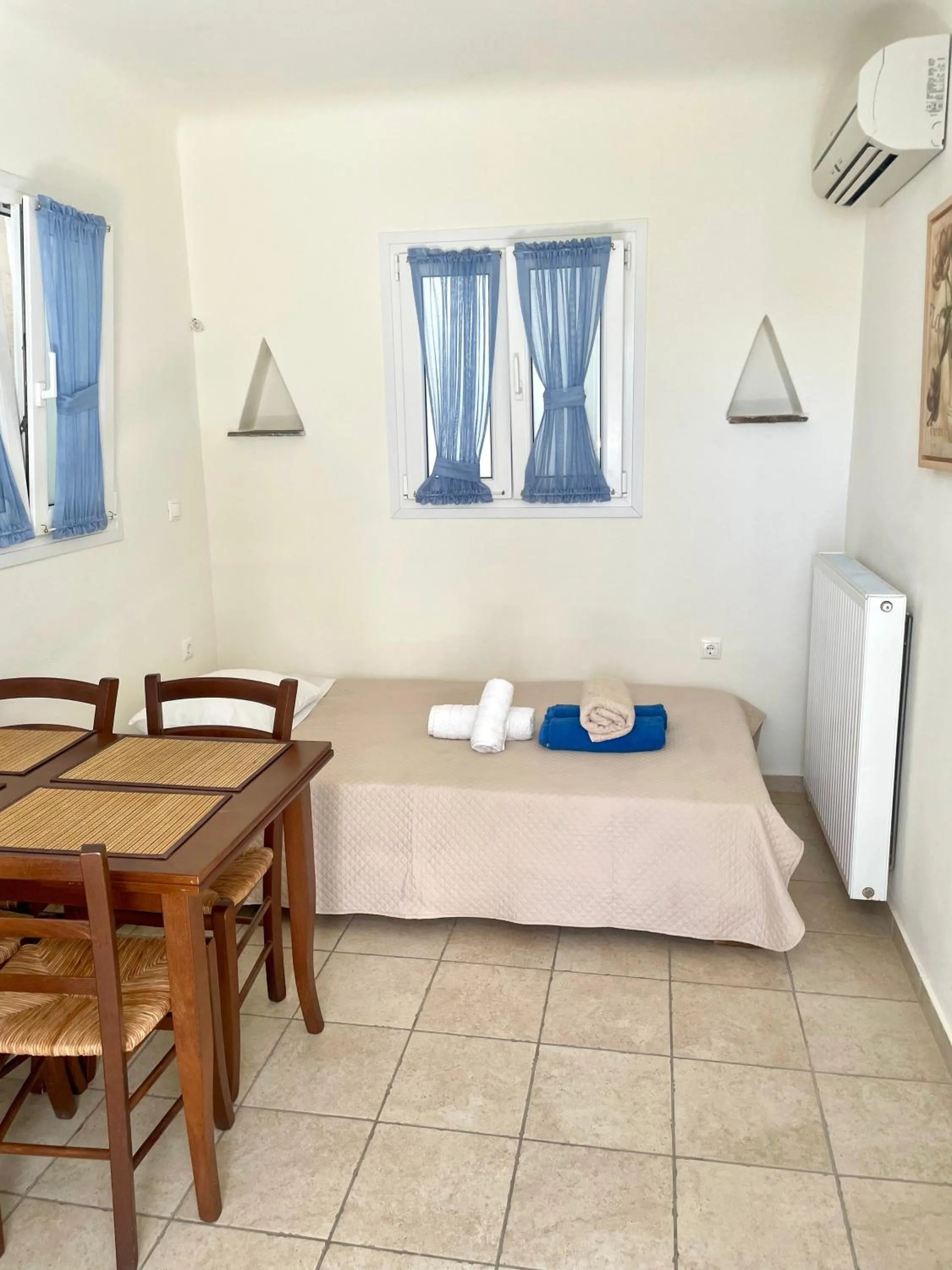 Bed in Mykonos Dot - The Villas