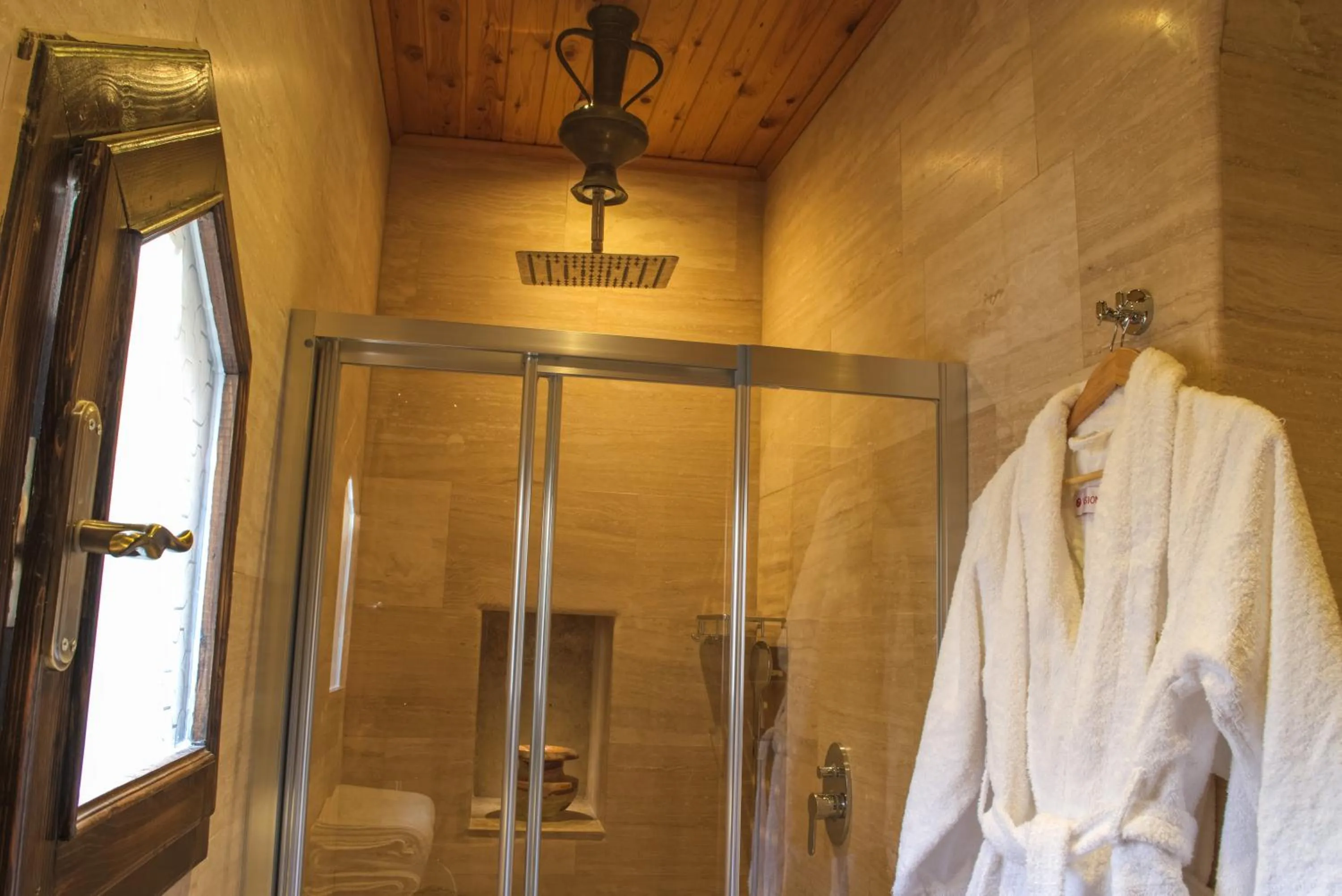 Shower in Ages in Cappadocia