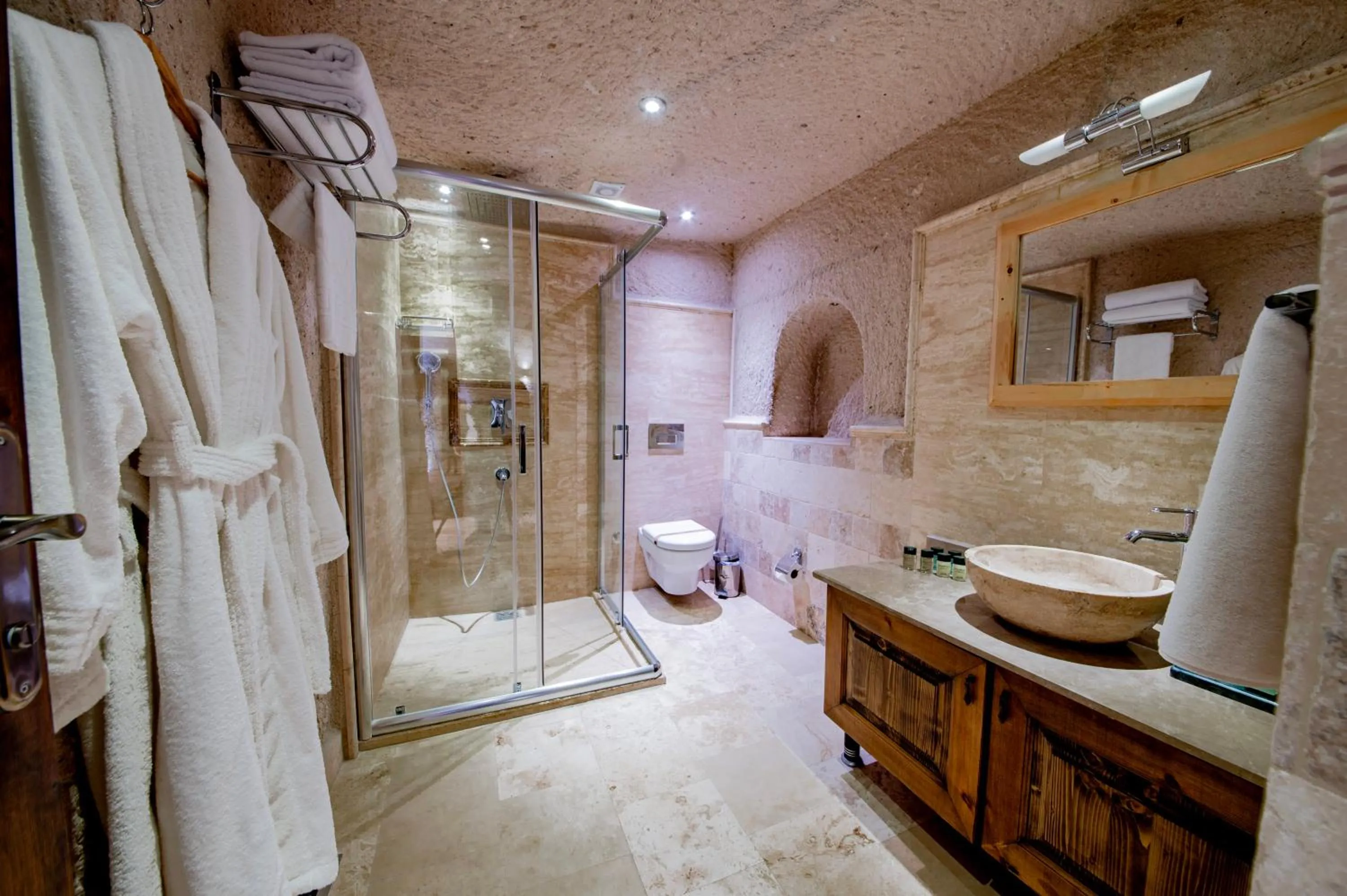 Shower in Ages in Cappadocia