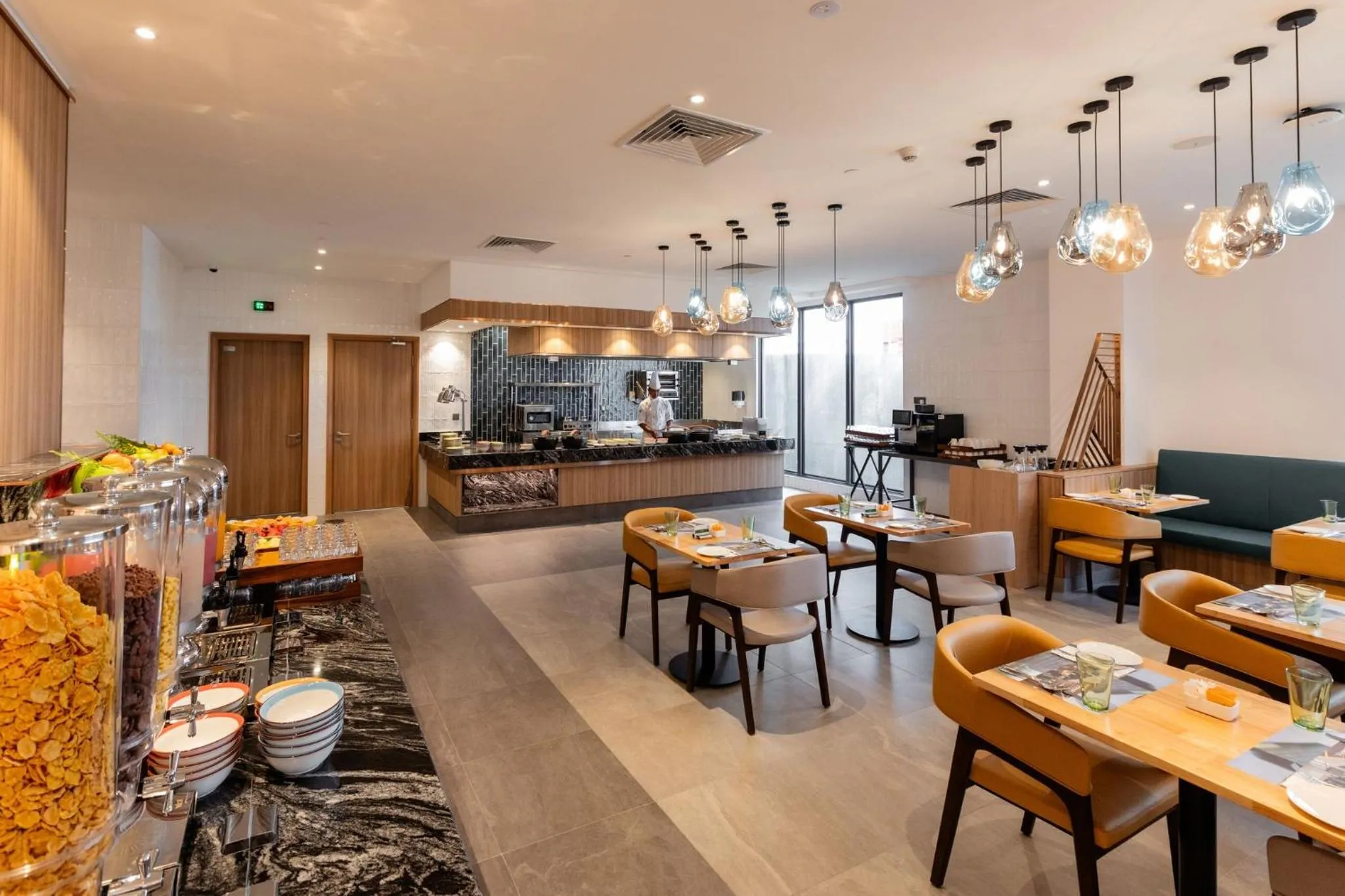 Restaurant/places to eat in Holiday Inn Sepang - Airport