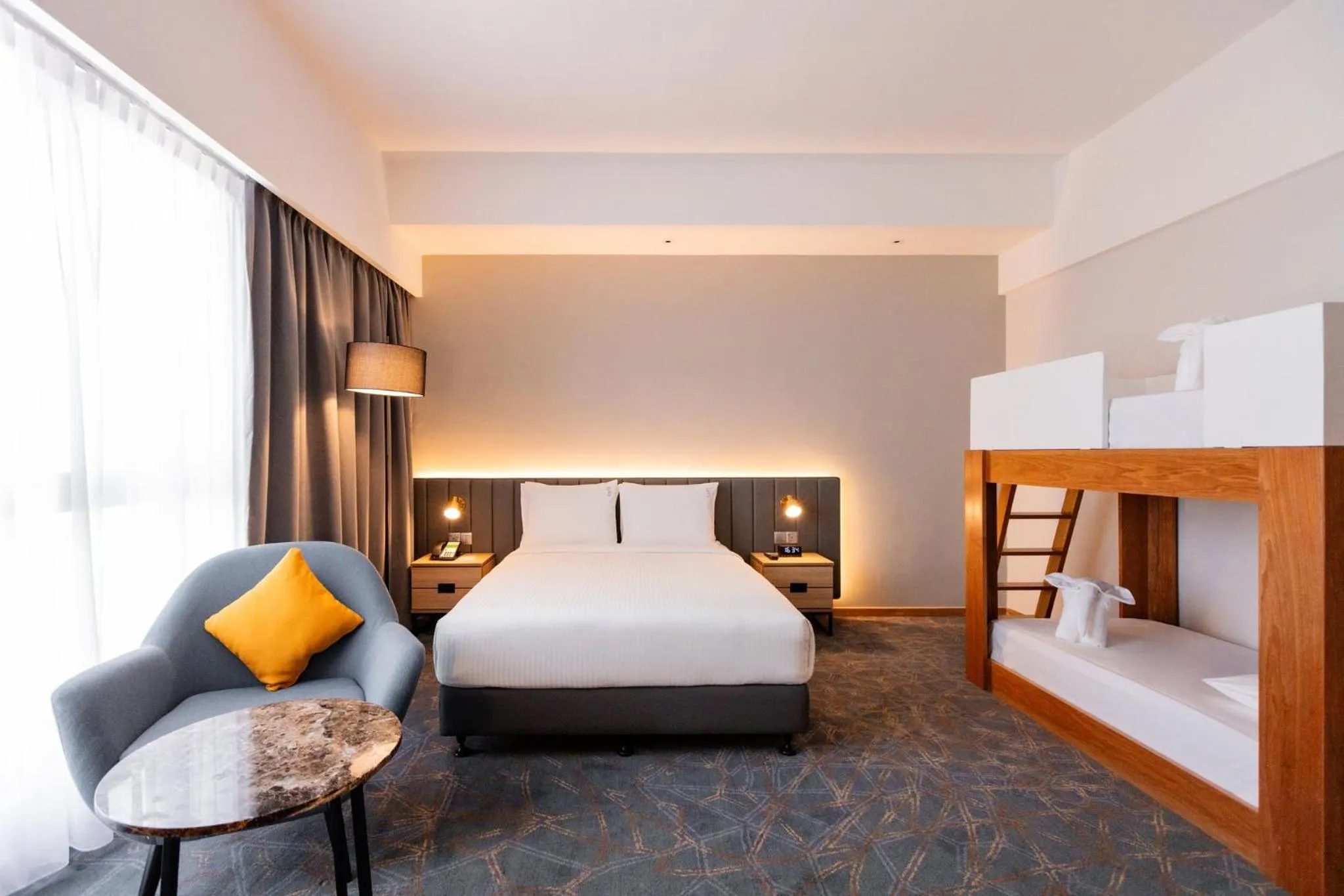 Photo of the whole room, Bed in Holiday Inn Sepang - Airport