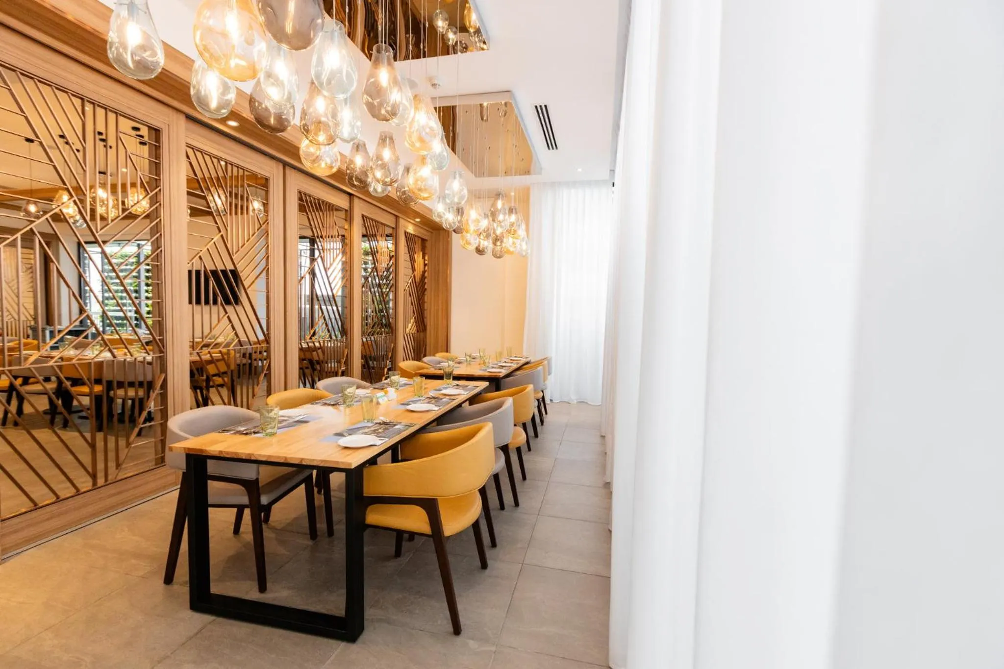 Restaurant/places to eat in Holiday Inn Sepang - Airport