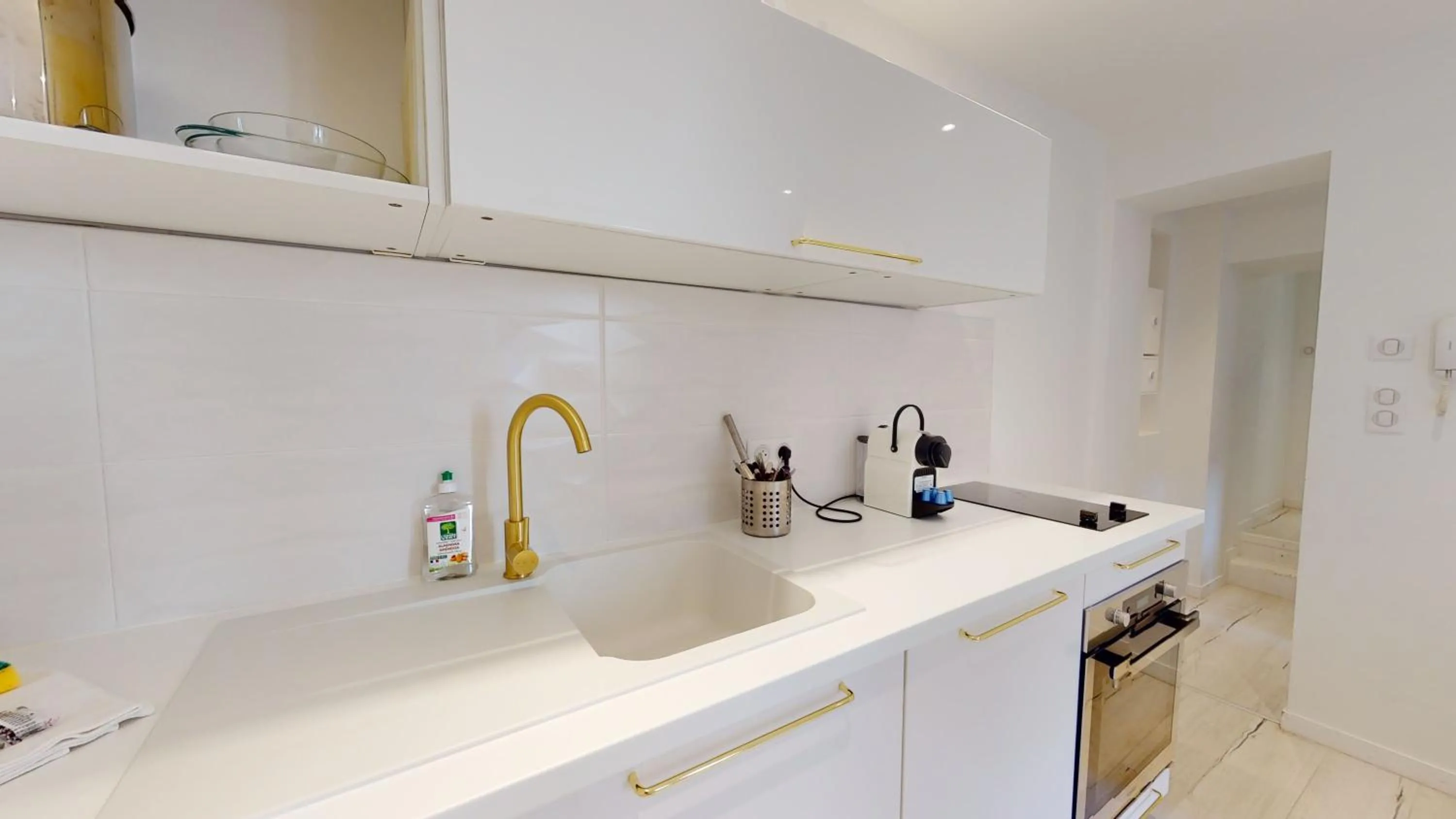 Kitchen or kitchenette in Appartements modernes avec véranda