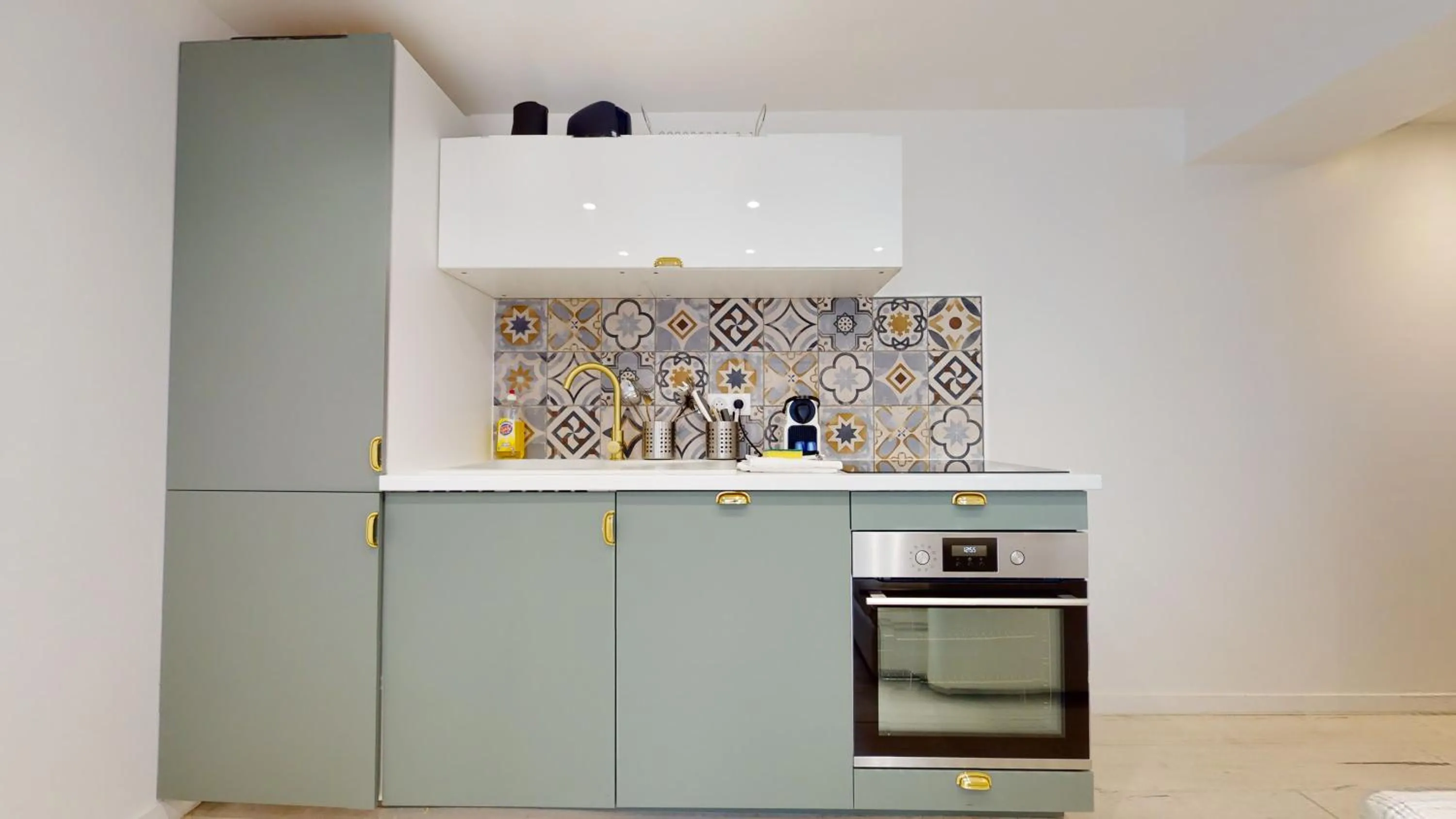 Kitchen or kitchenette in Appartements modernes avec véranda