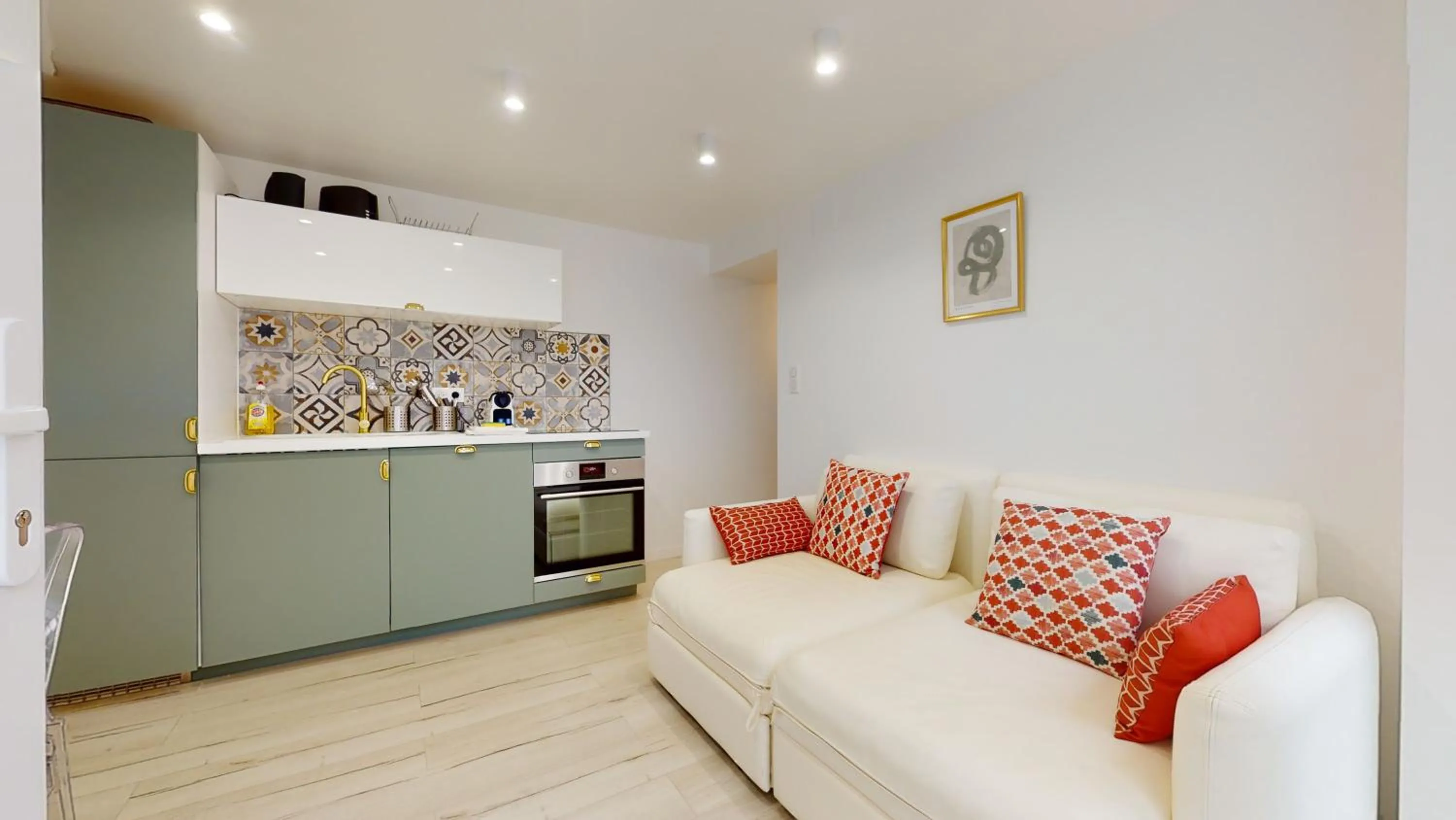 Kitchen or kitchenette in Appartements modernes avec véranda