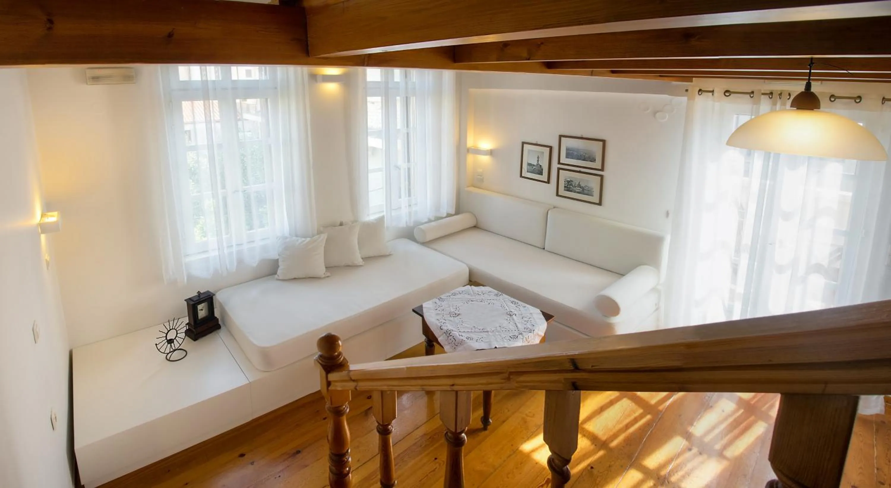 Living room, Bed in Ontas Traditional Hotel