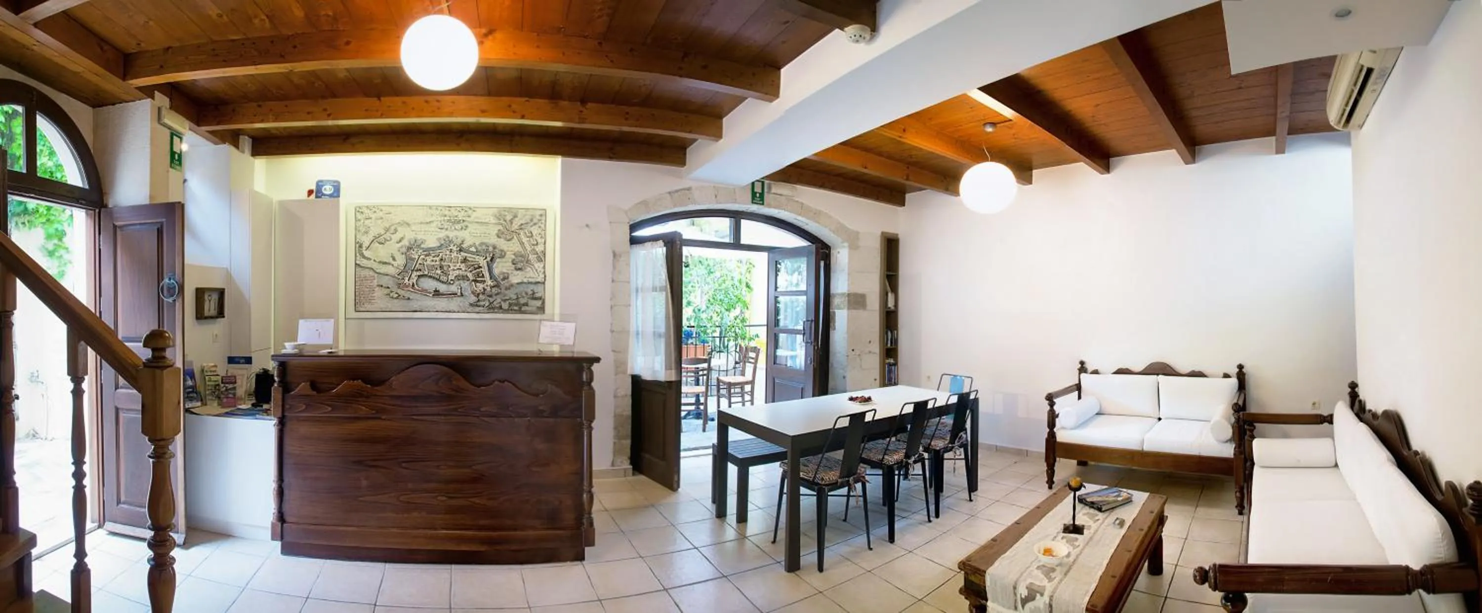 Property building in Ontas Traditional Hotel