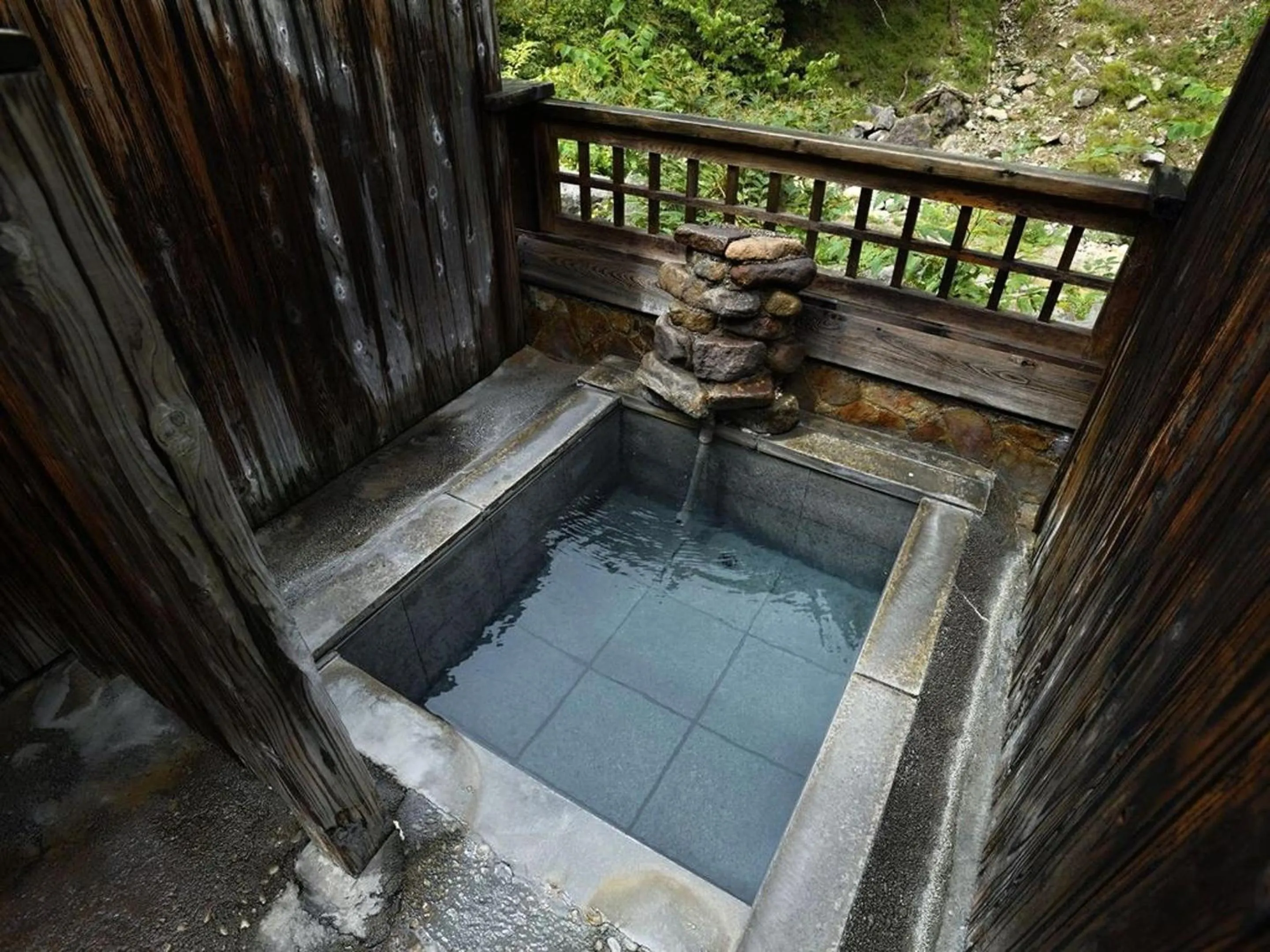 Hot Spring Bath in Kaniyu