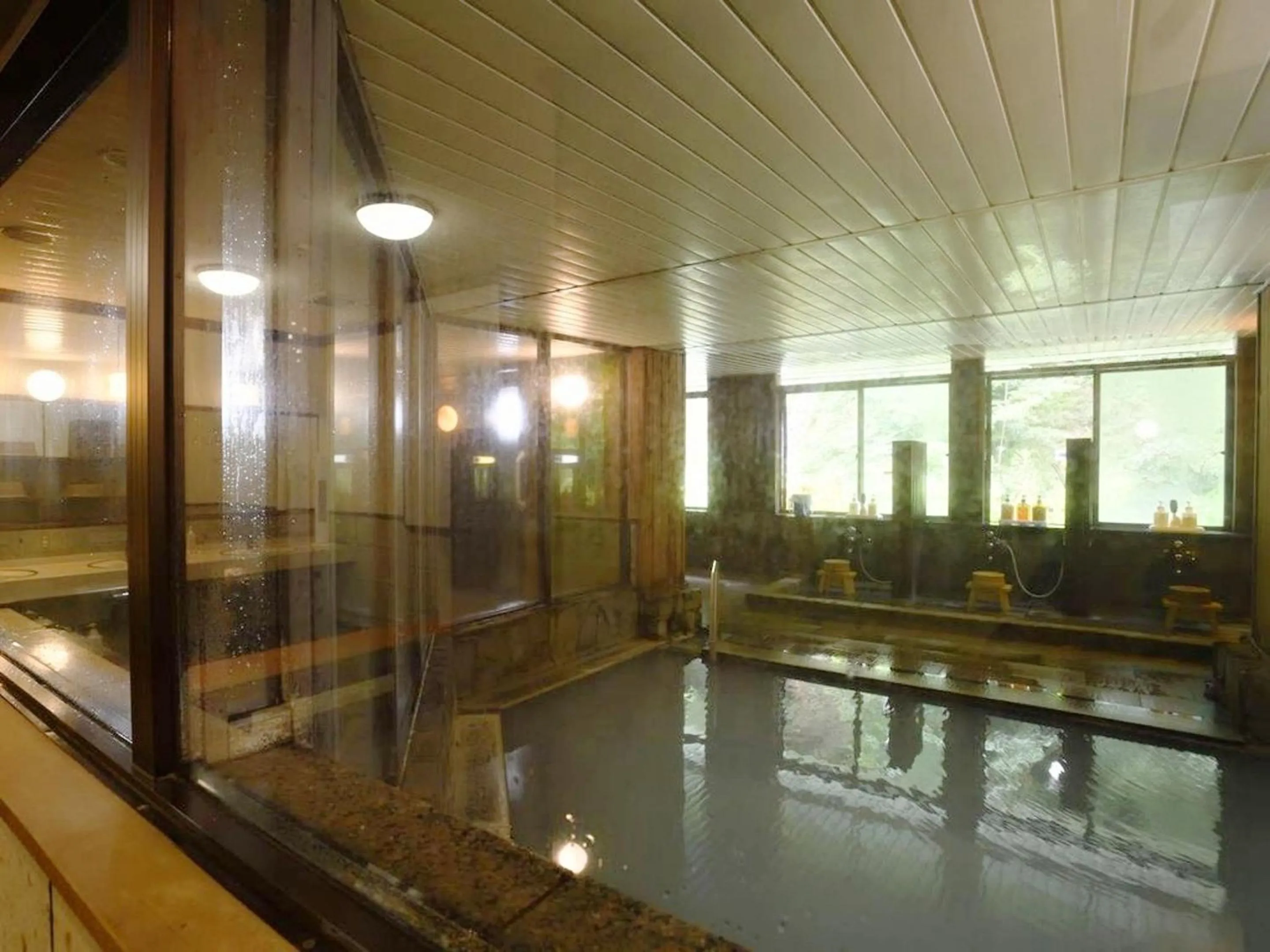 Hot Spring Bath in Kaniyu