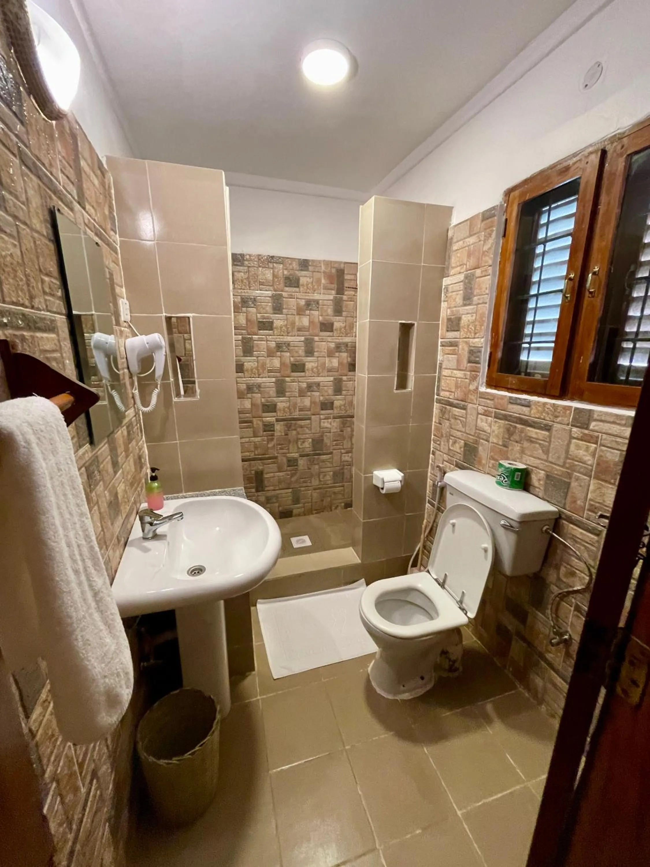 Bathroom in Mambo Ocean Resort