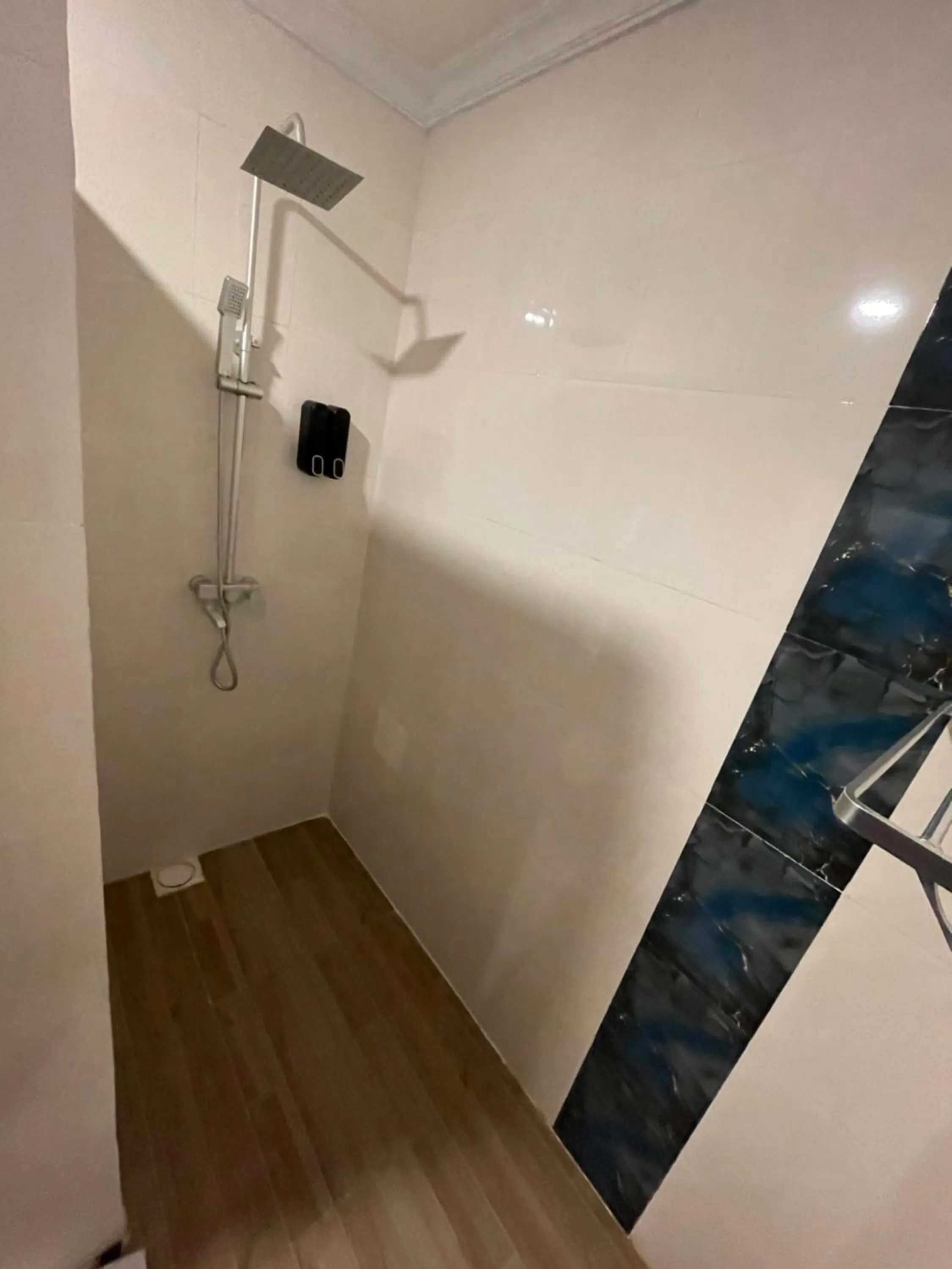 Bathroom in Mambo Ocean Resort