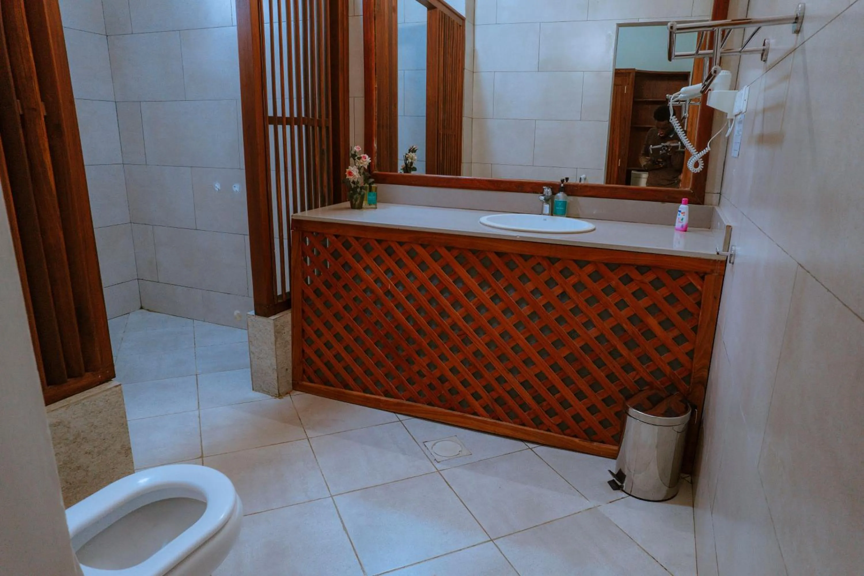 Bathroom in Mambo Ocean Resort