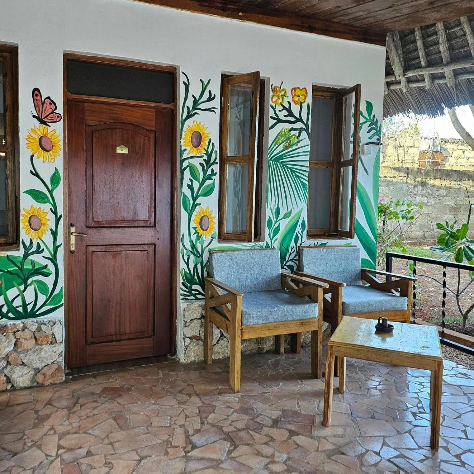 Seating area in Mambo Ocean Resort