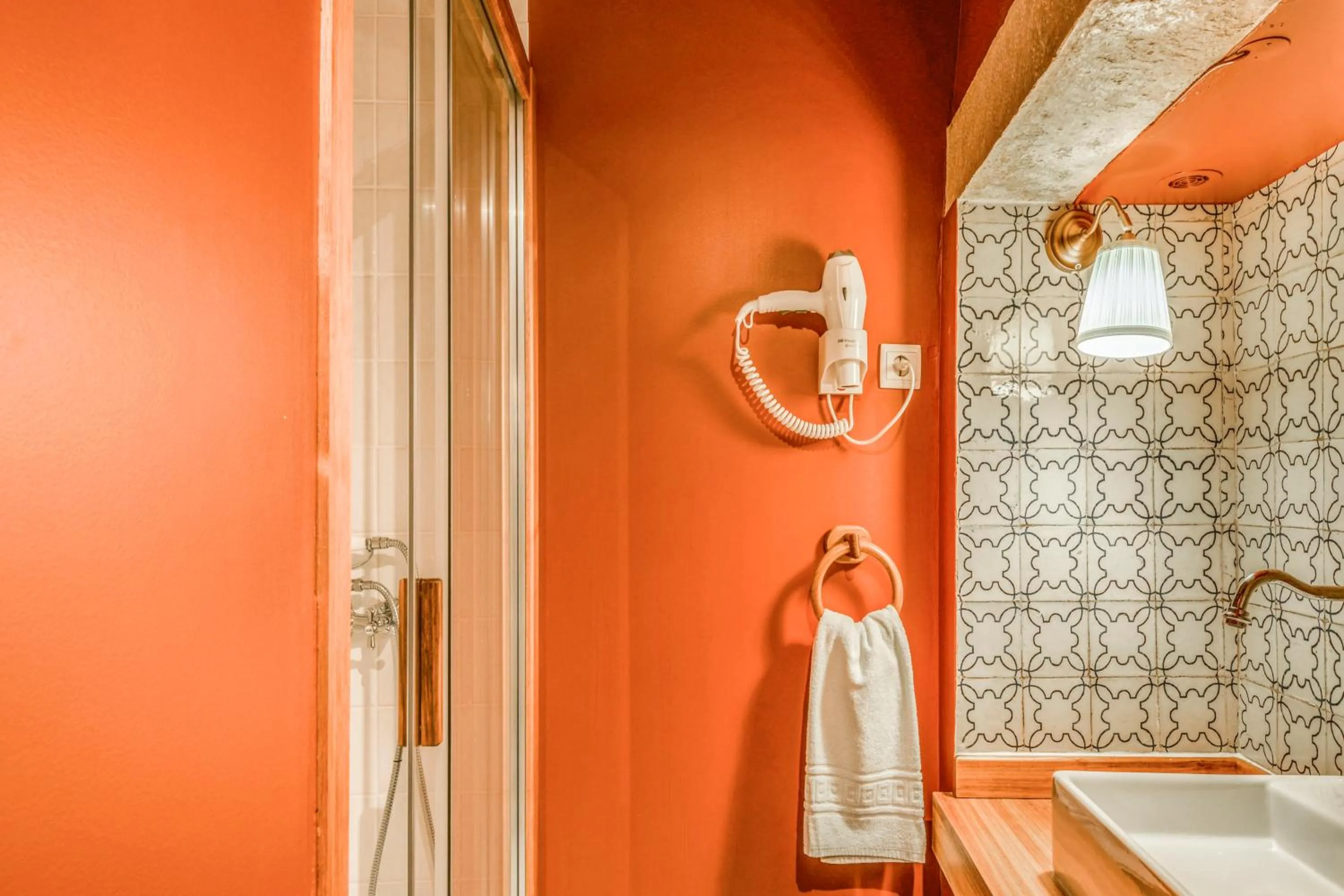 LUXa Charm House by LovelyStay