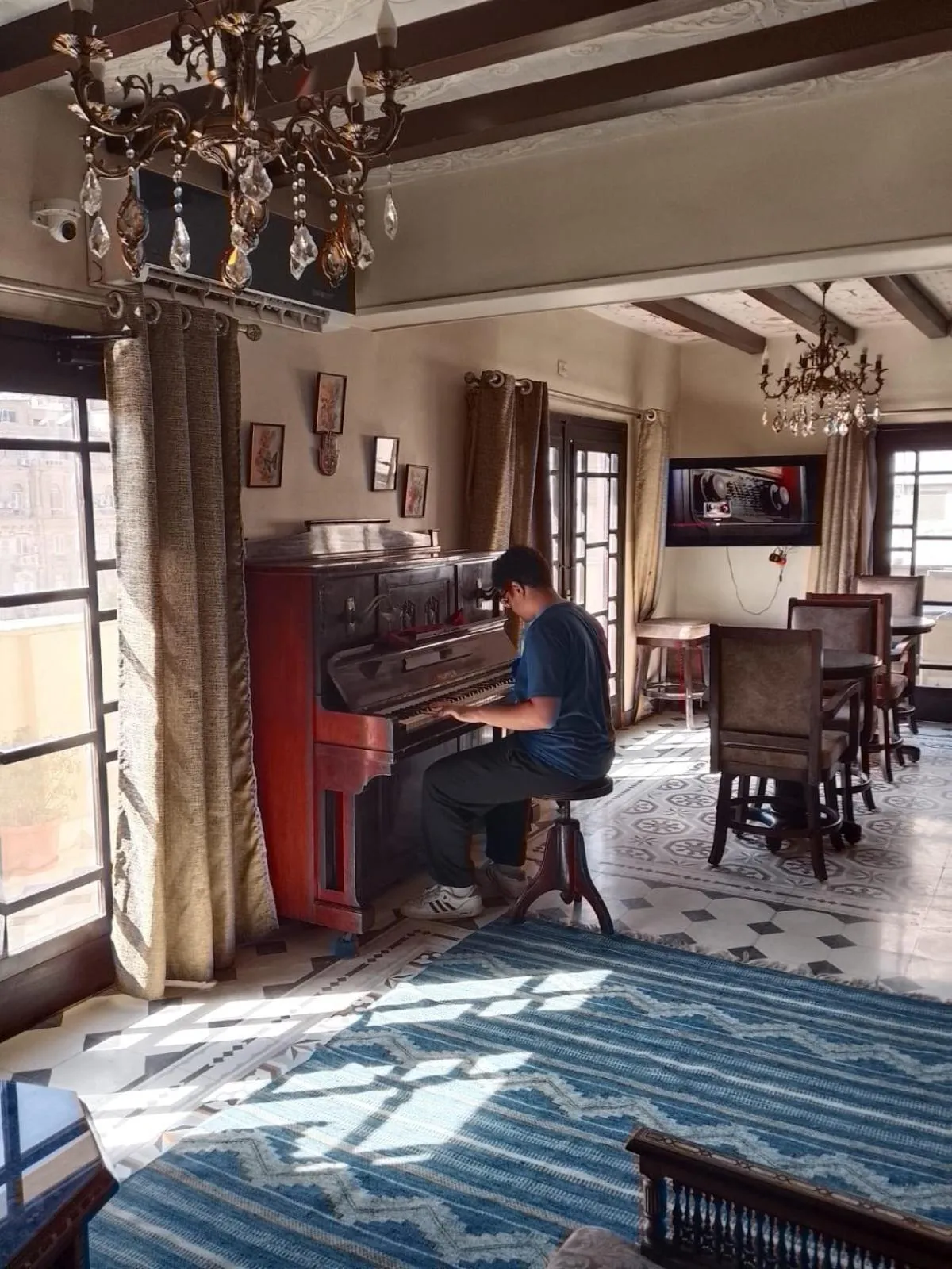 Communal lounge/ TV room in Eileen Hotel Cairo