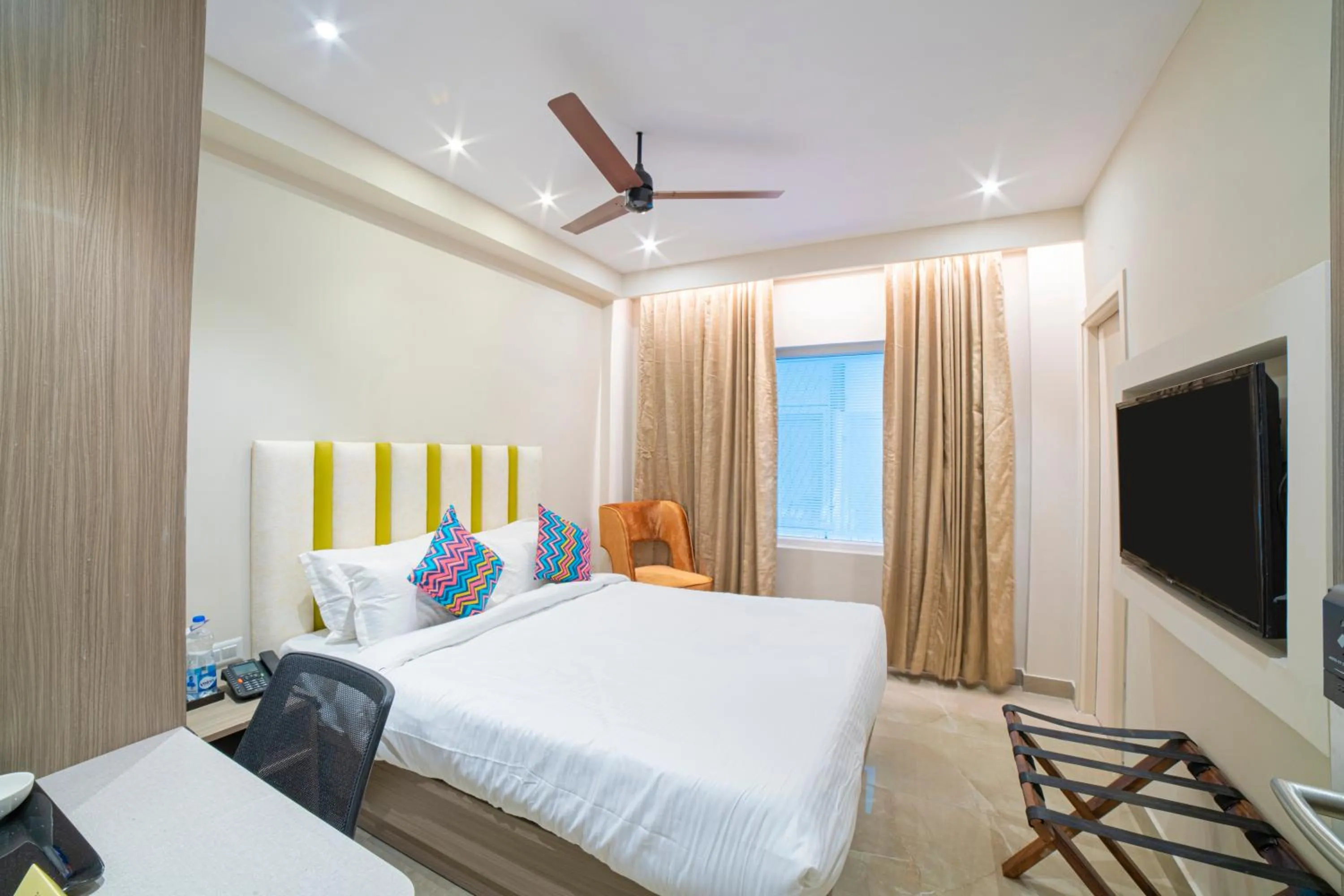 Bed in The Beacon Hotel Visakhapatnam