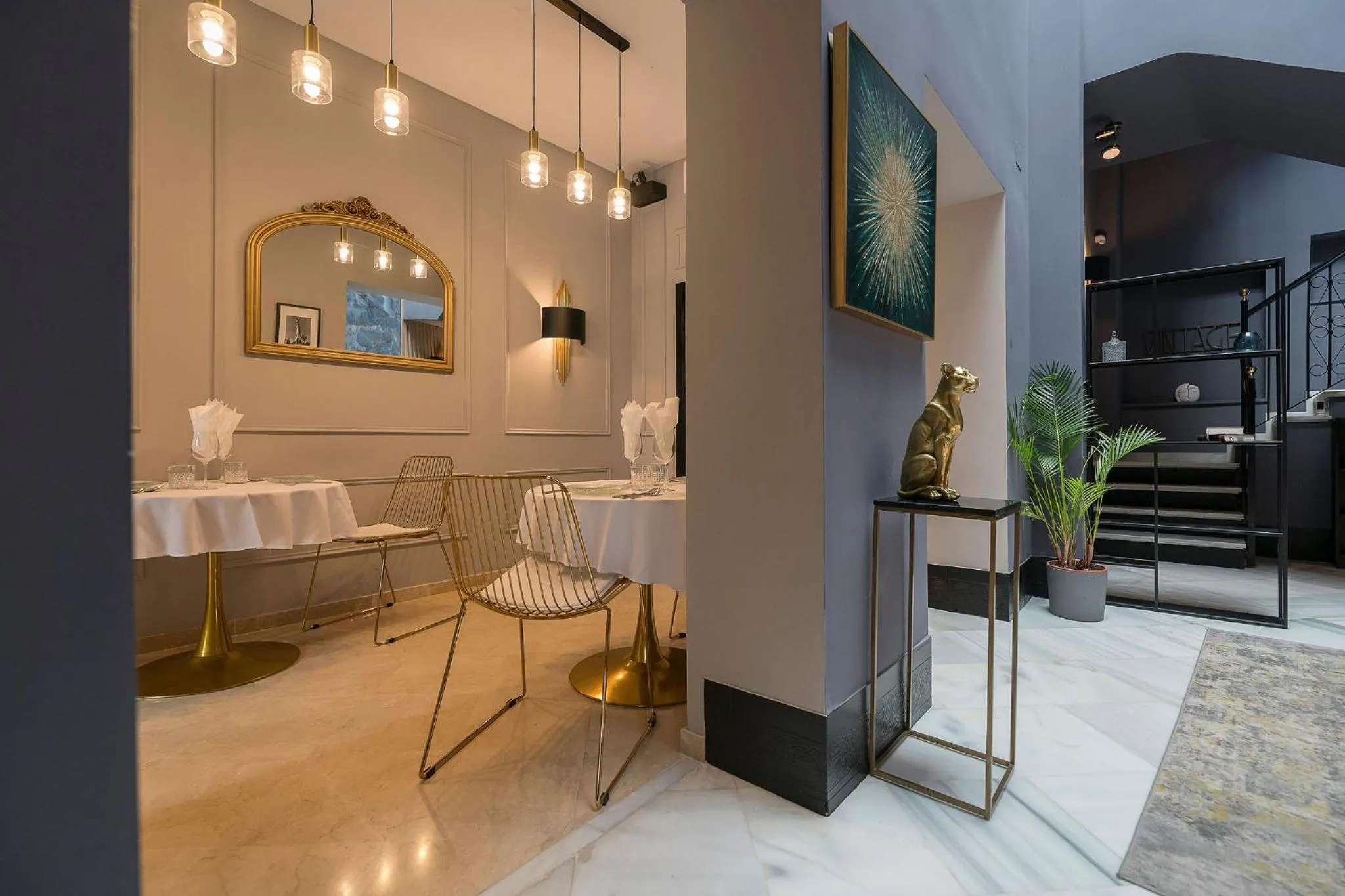 Breakfast in Boutique Suites