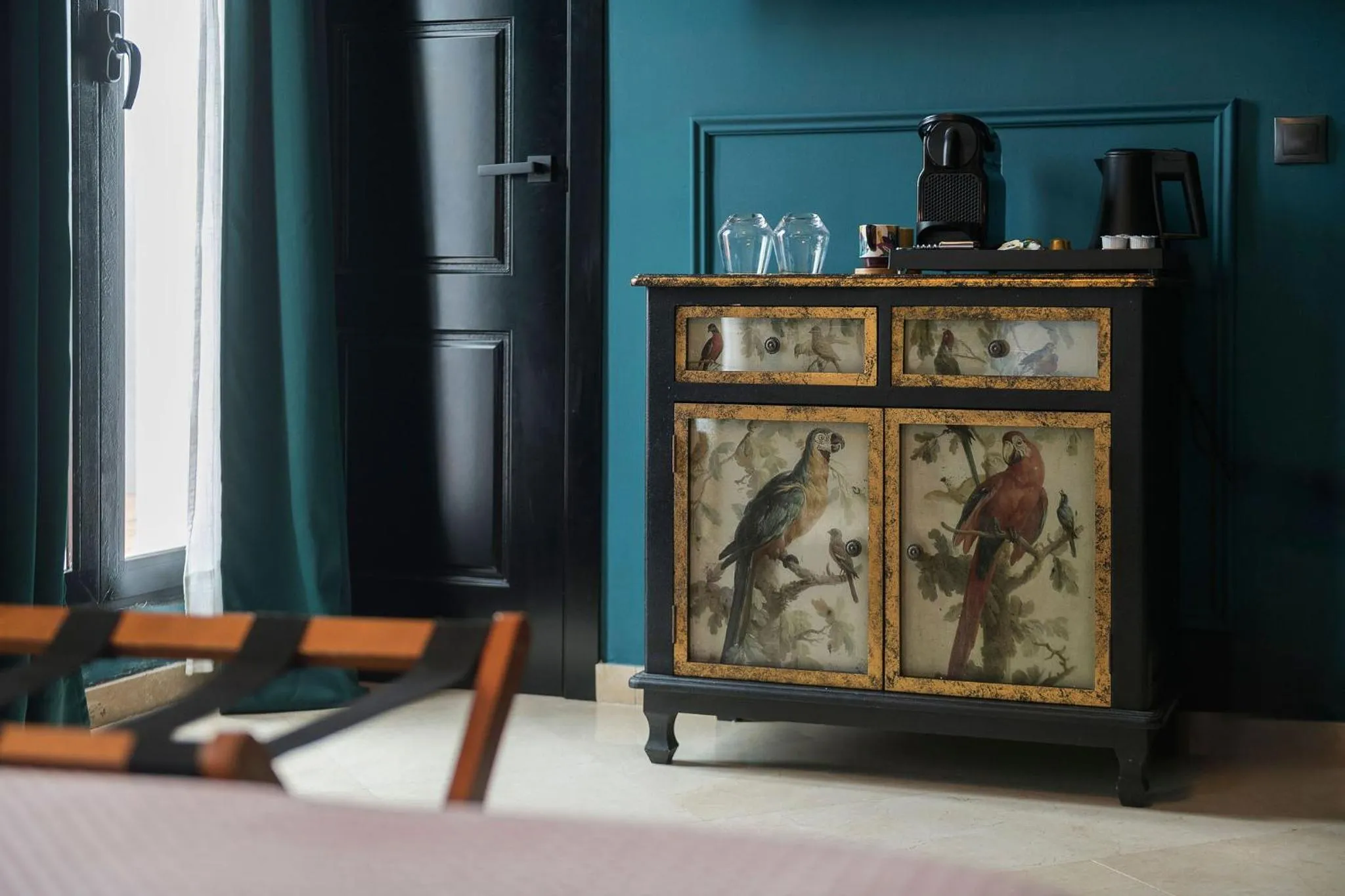 Coffee/tea facilities in Boutique Suites