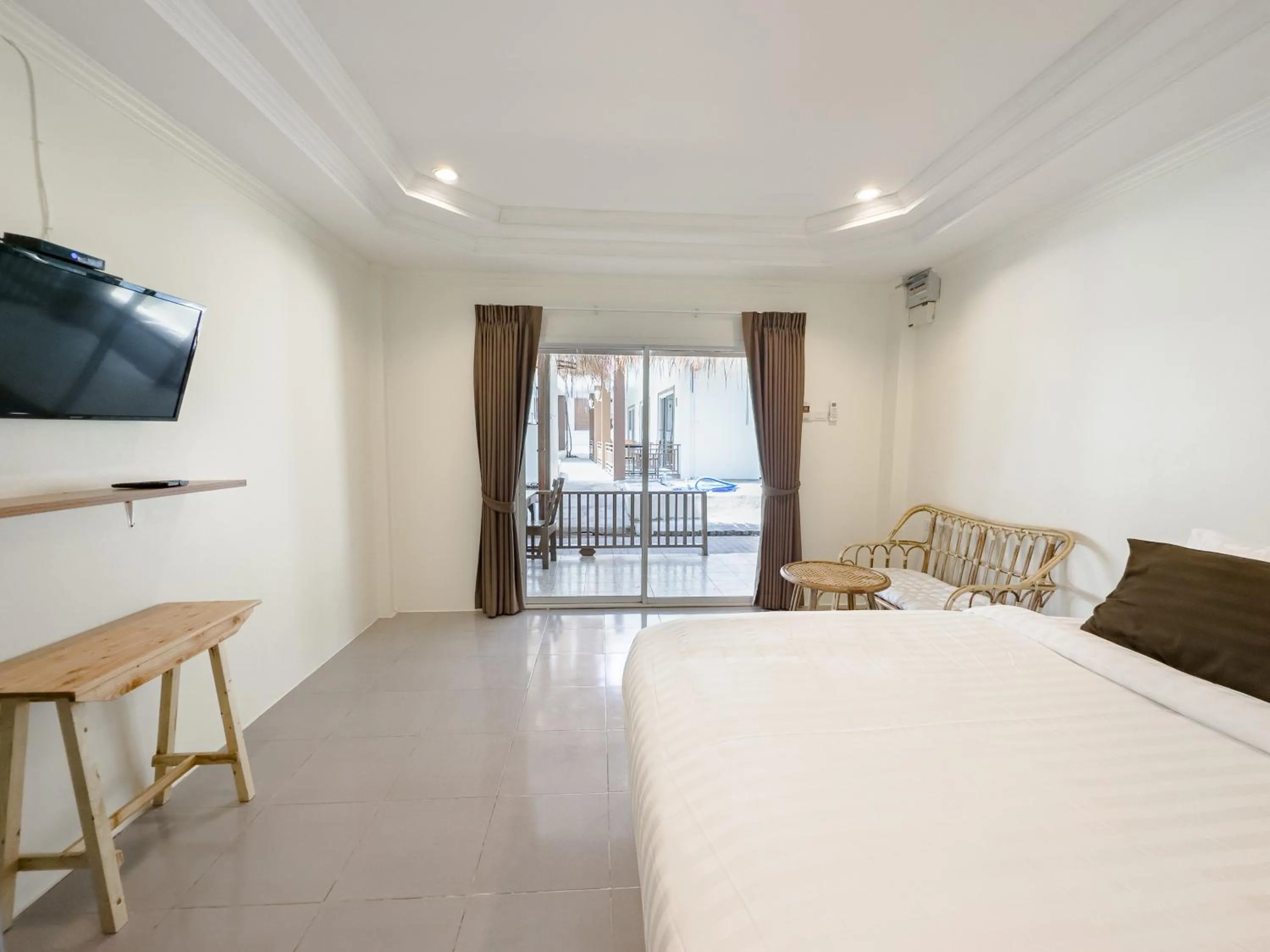 Bed in Sun and Sea KohLarn