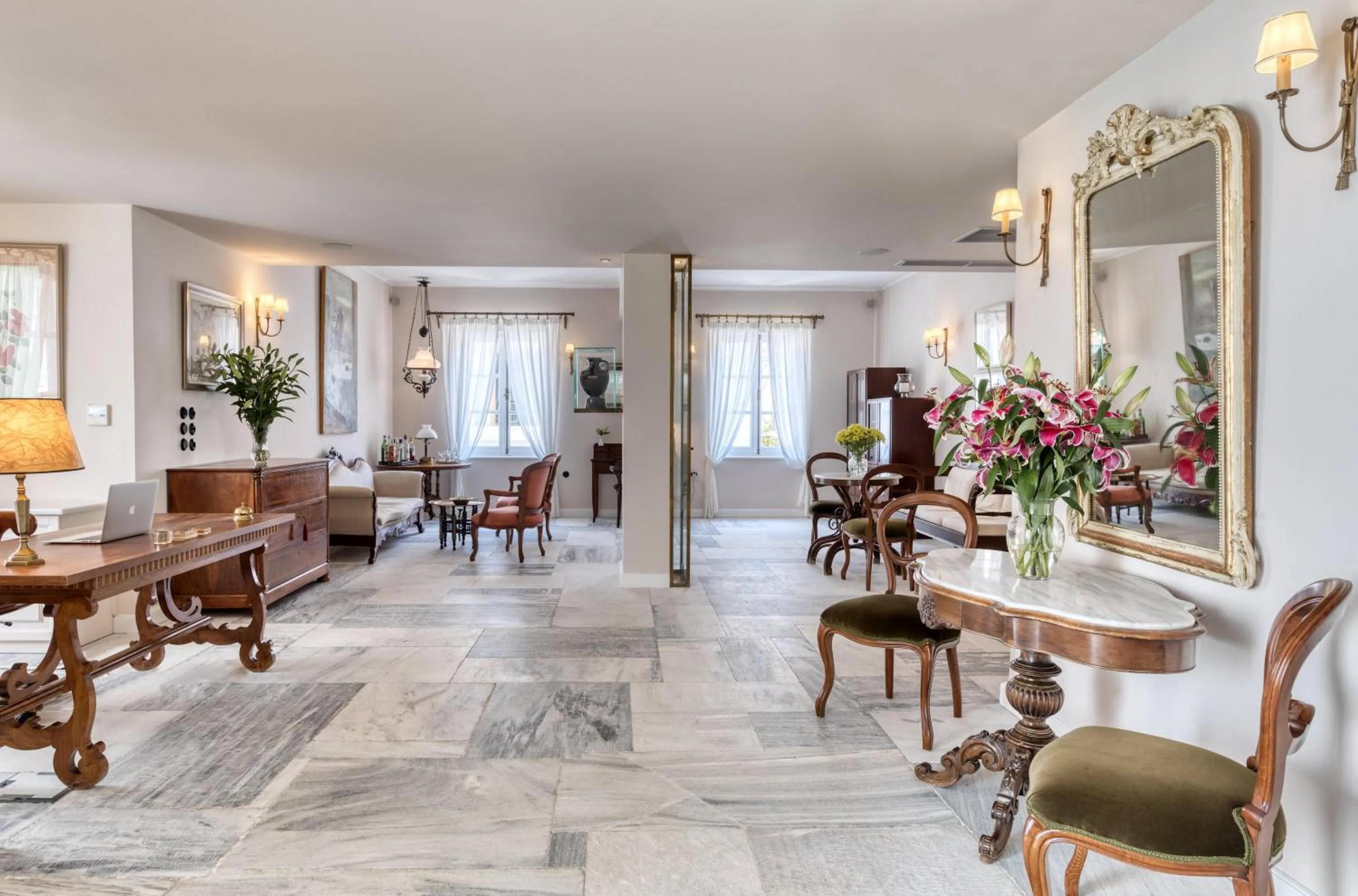 Lobby or reception in Hotel Leto Hydra