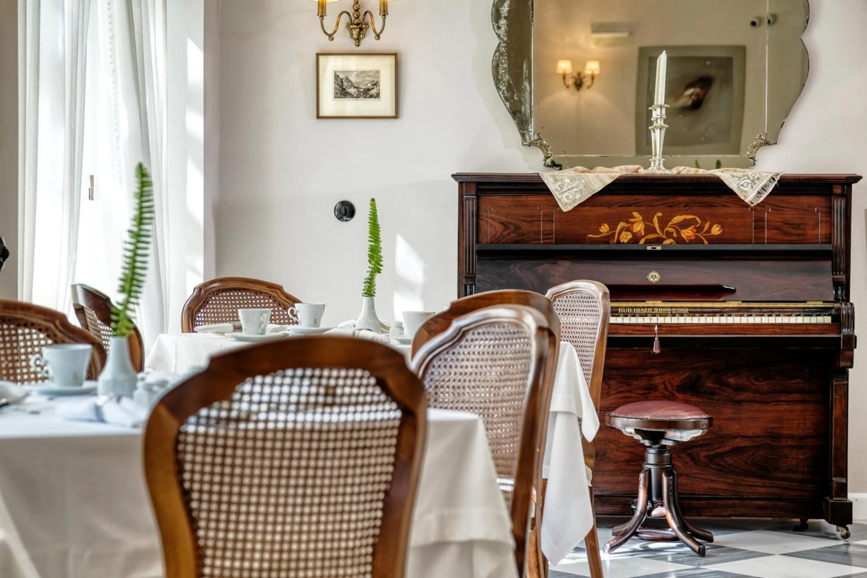 Restaurant/places to eat in Hotel Leto Hydra