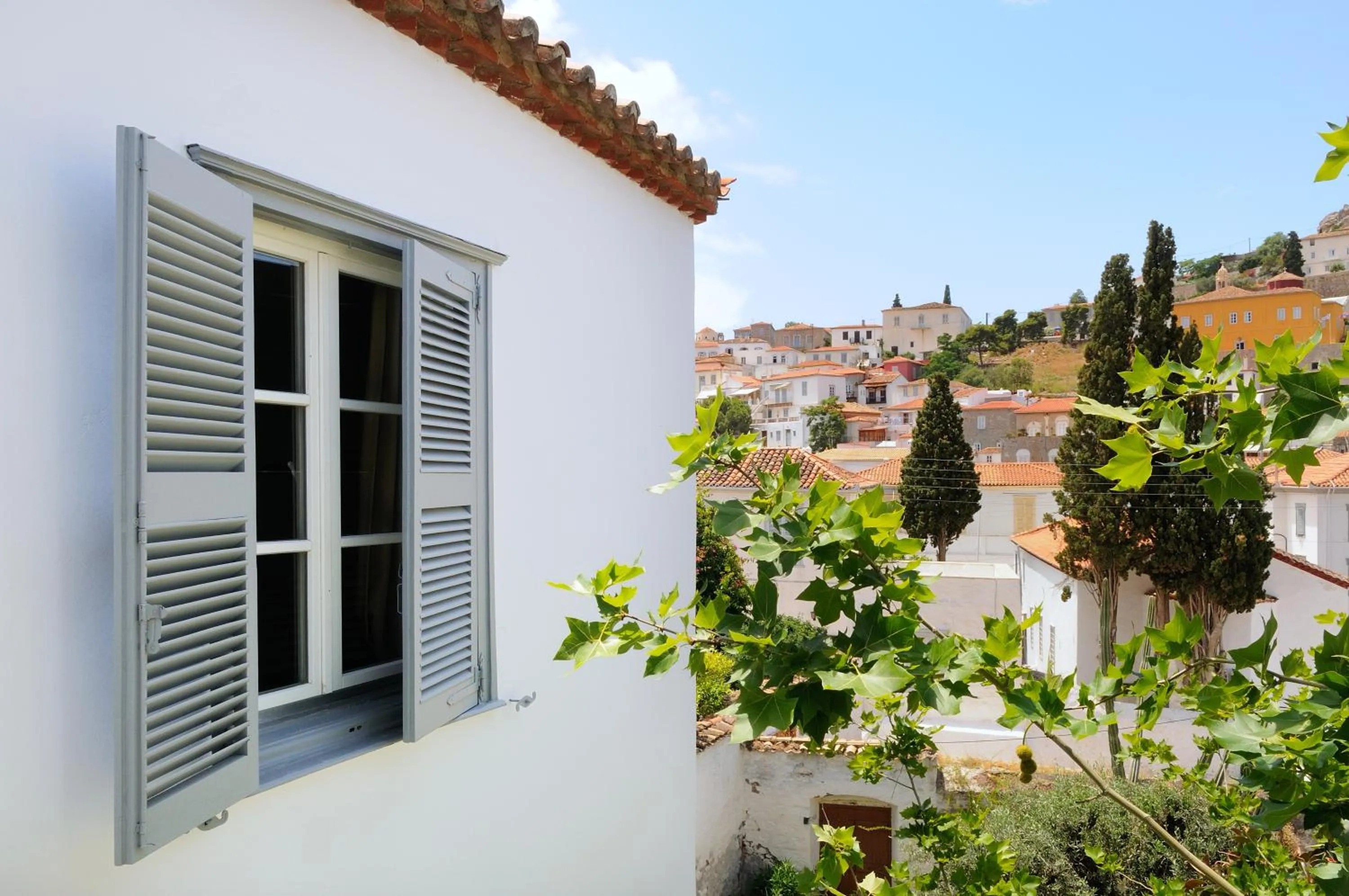 Facade/entrance in Hotel Leto Hydra