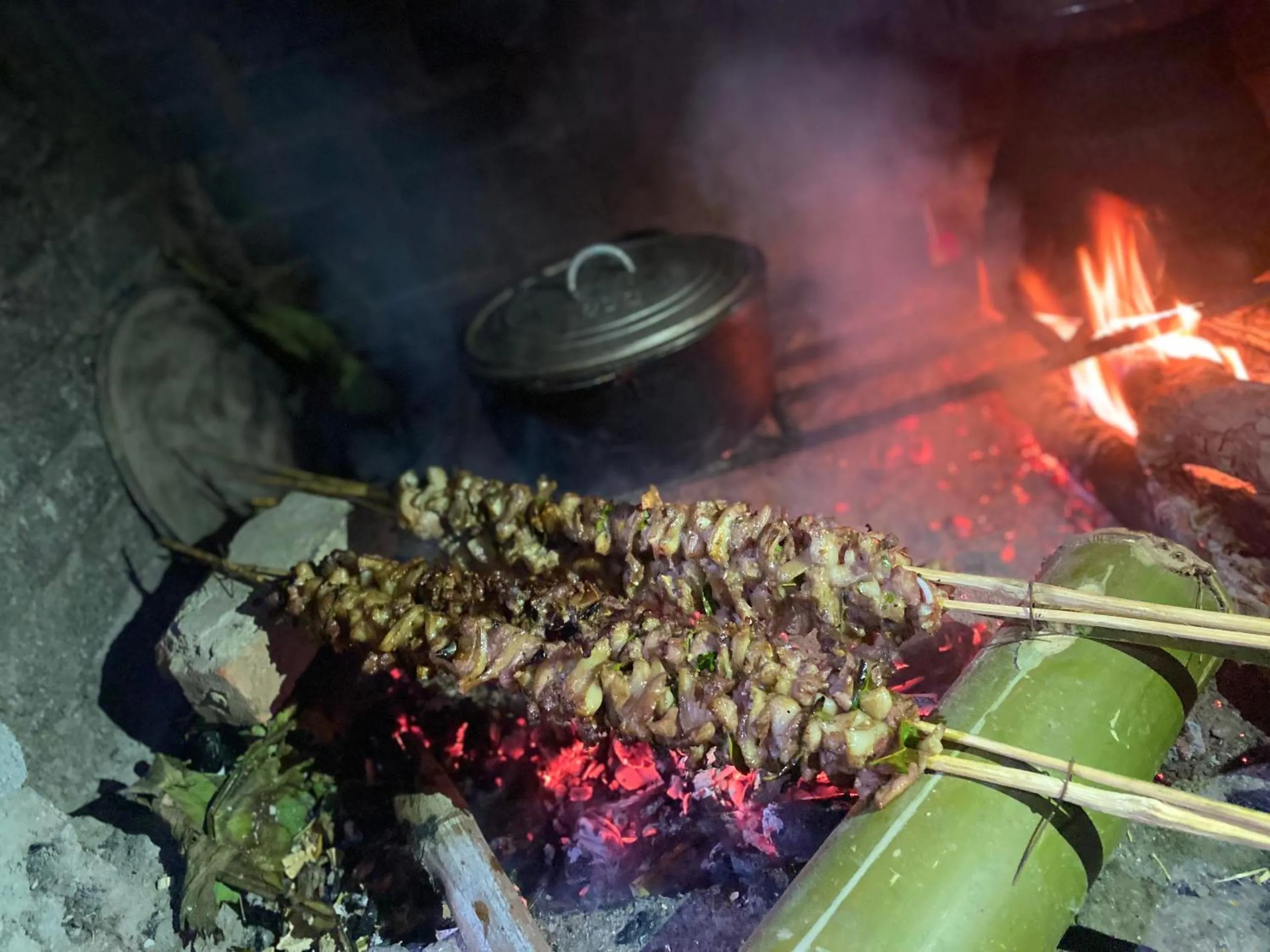 Food and drinks in Frontier Hostel & Tours