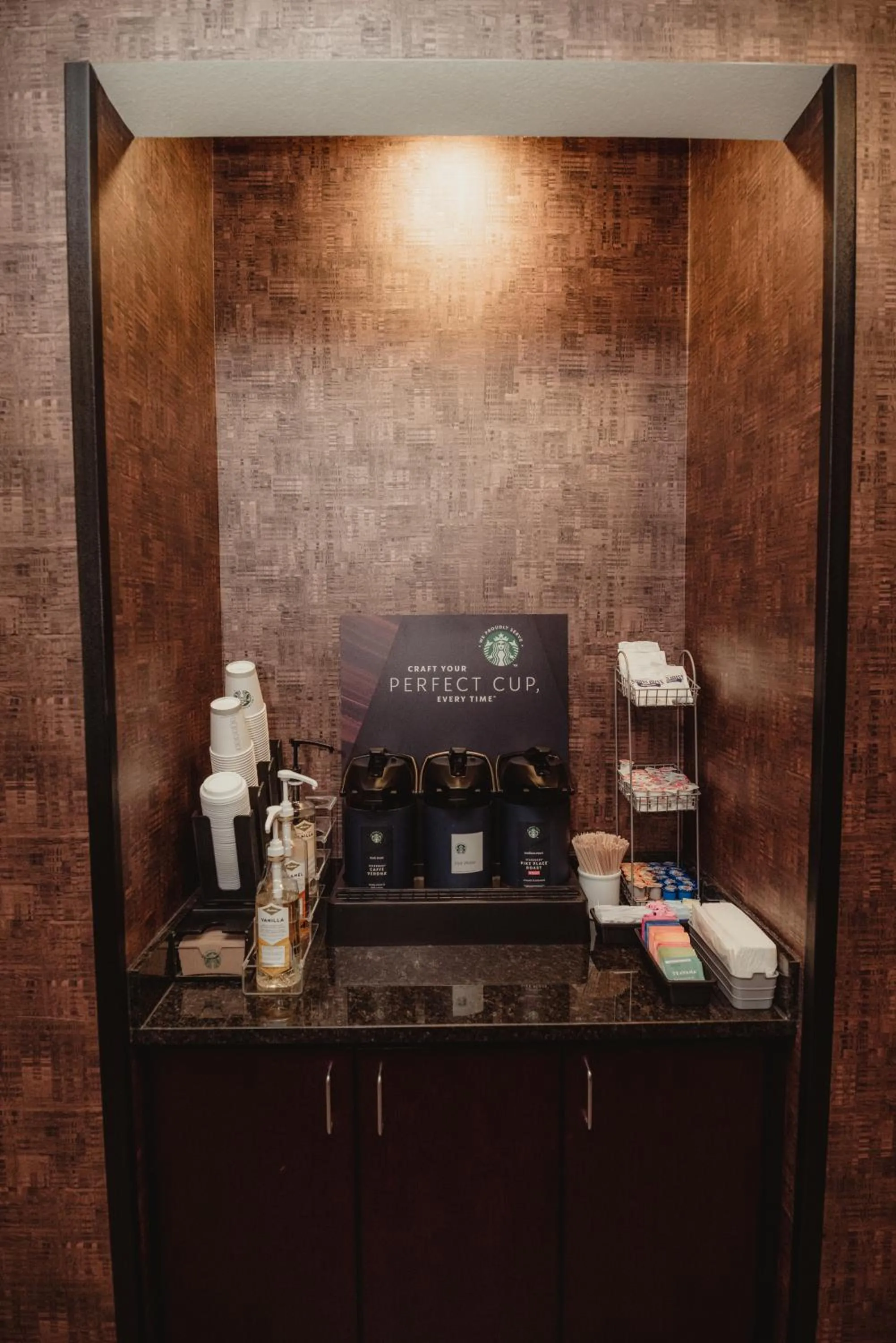 Coffee/tea facilities in Cobblestone Hotel & Suites - Ottumwa