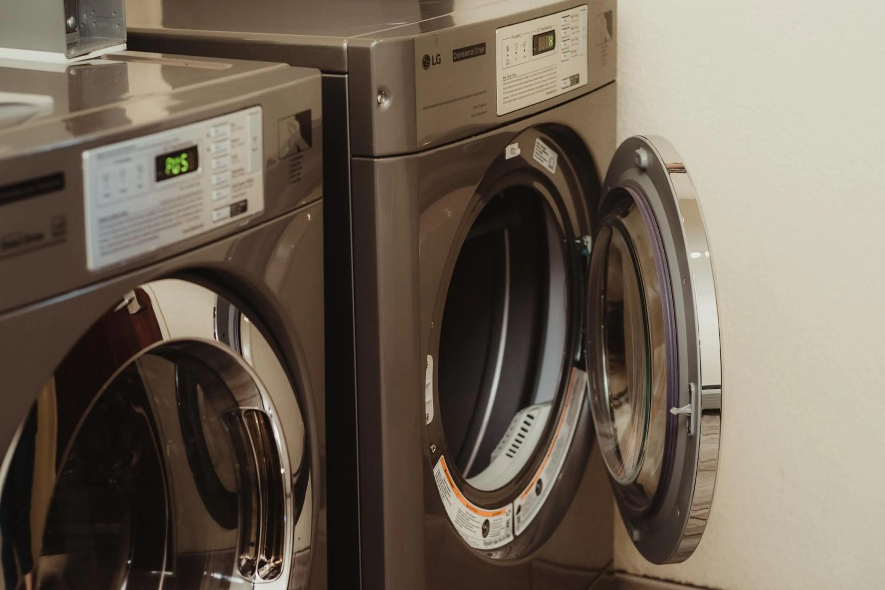 laundry in Cobblestone Hotel & Suites - Ottumwa