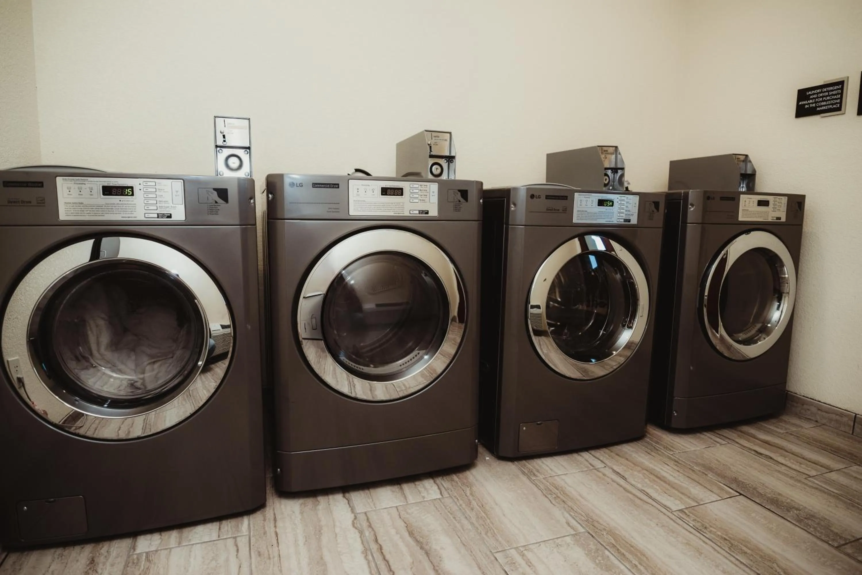 laundry in Cobblestone Hotel & Suites - Ottumwa