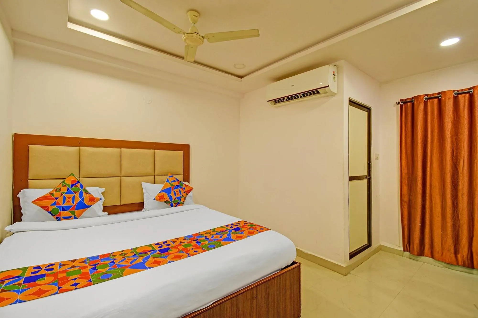 Bed in FabHotel VSR International