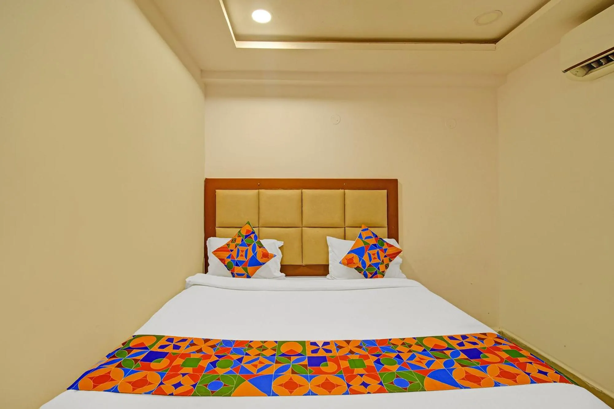 Bed in FabHotel VSR International