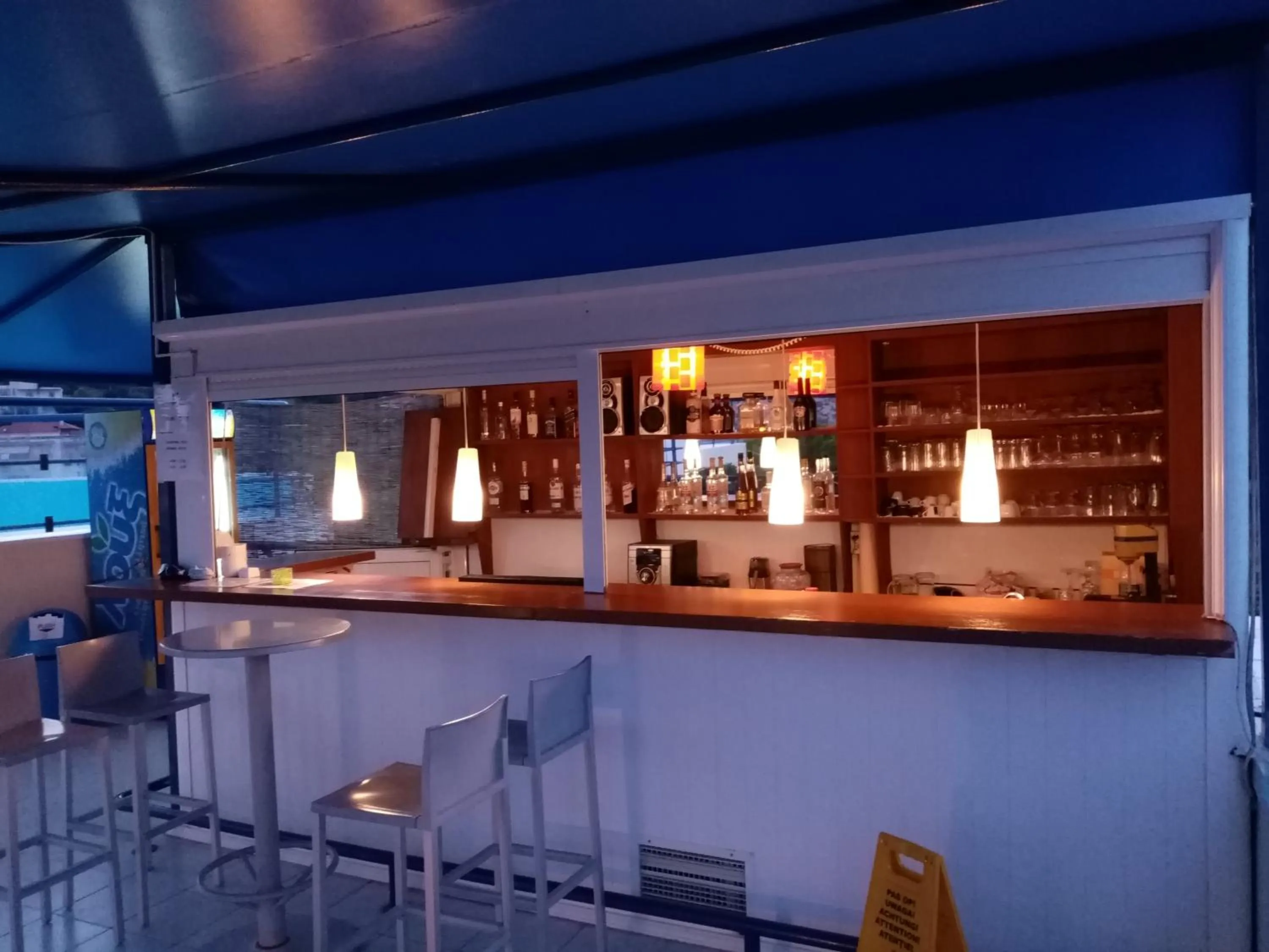 Food and drinks in Heliotopos Apartments