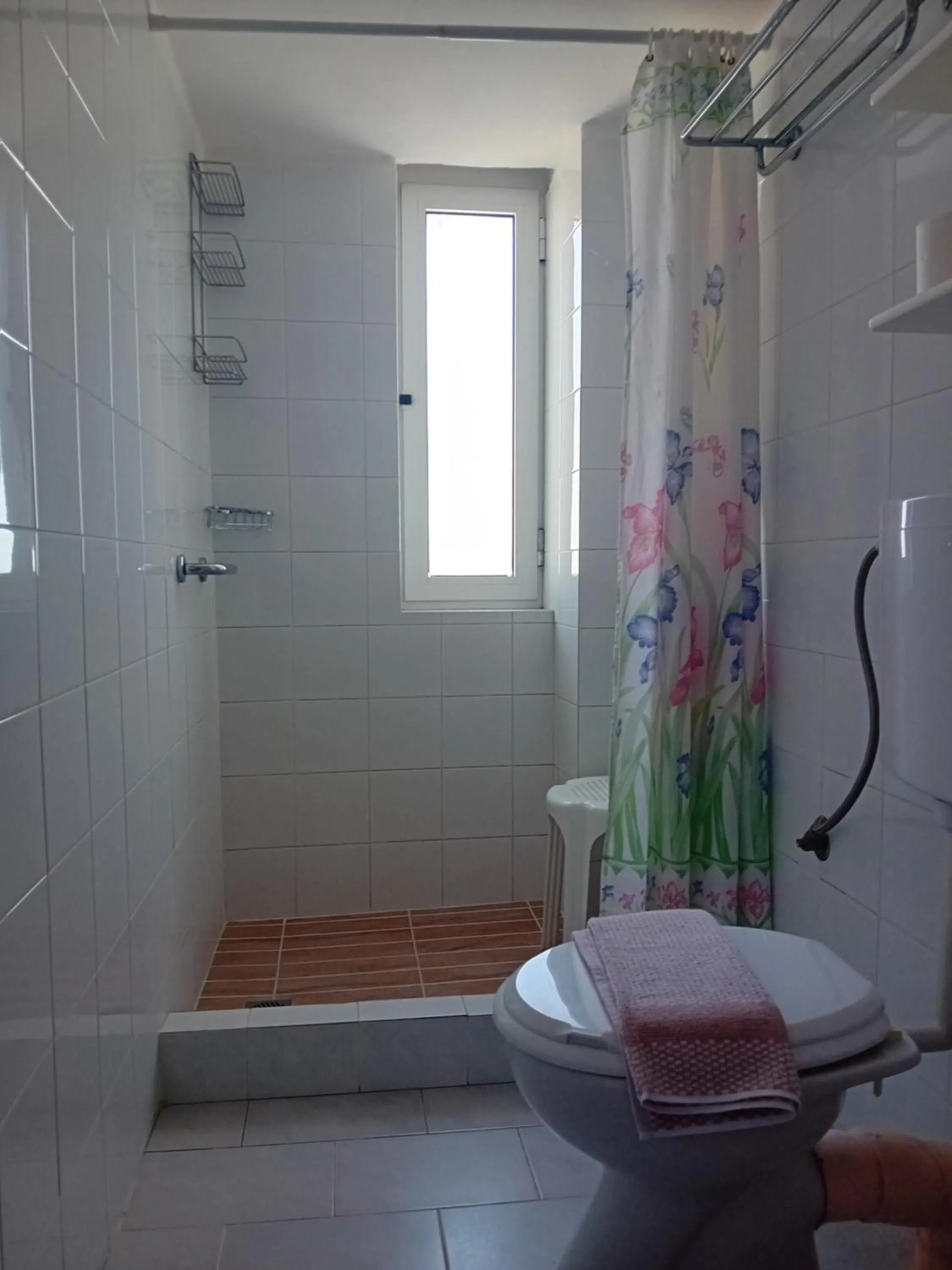Shower in Heliotopos Apartments