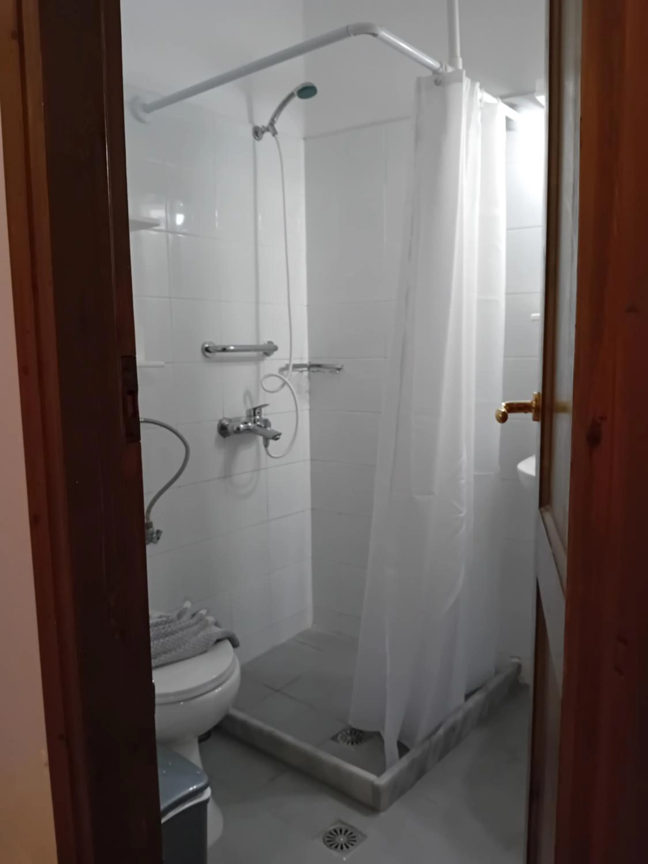 Shower in Heliotopos Apartments
