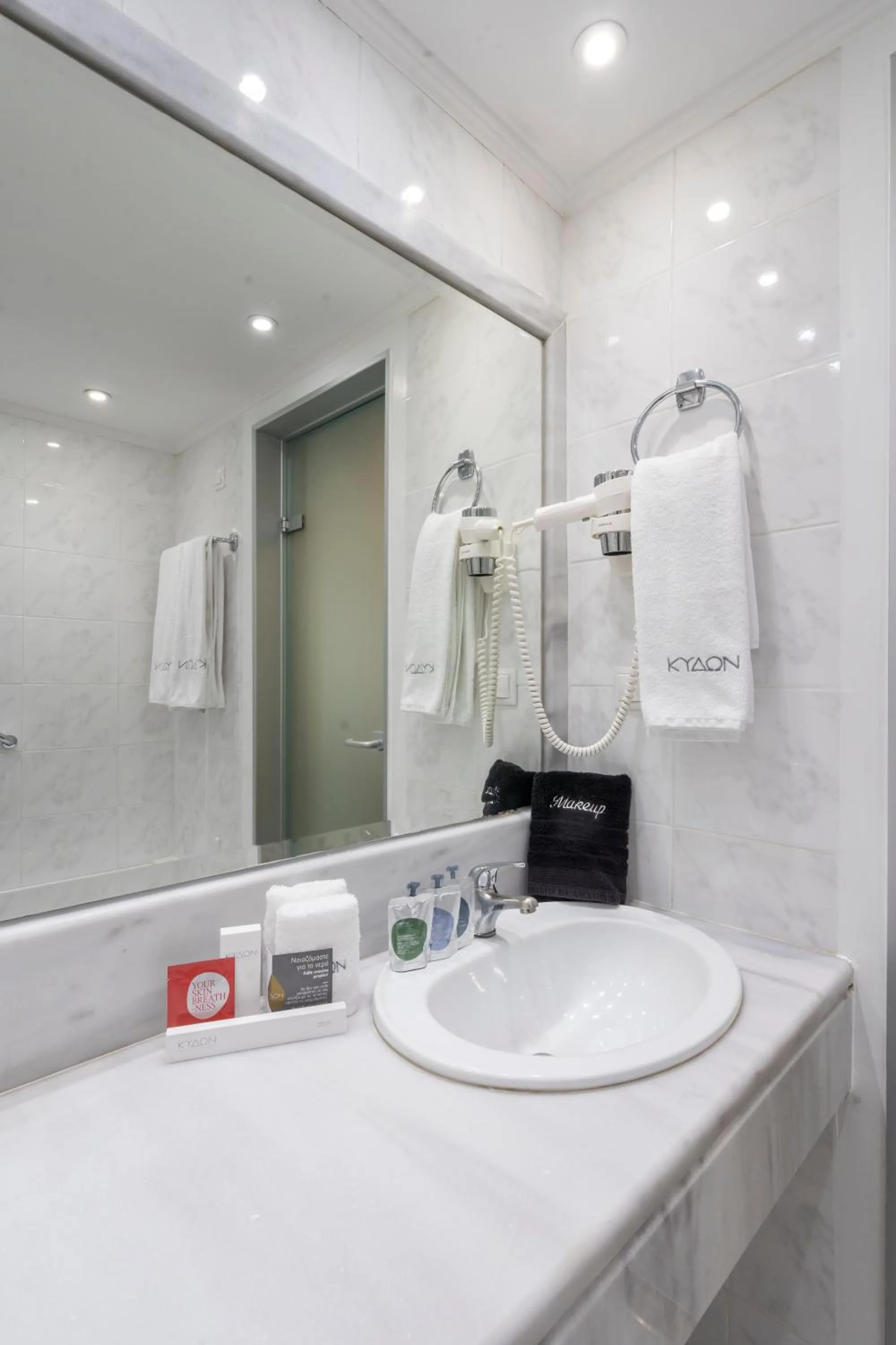 Bathroom in Kydon The Heart City Hotel