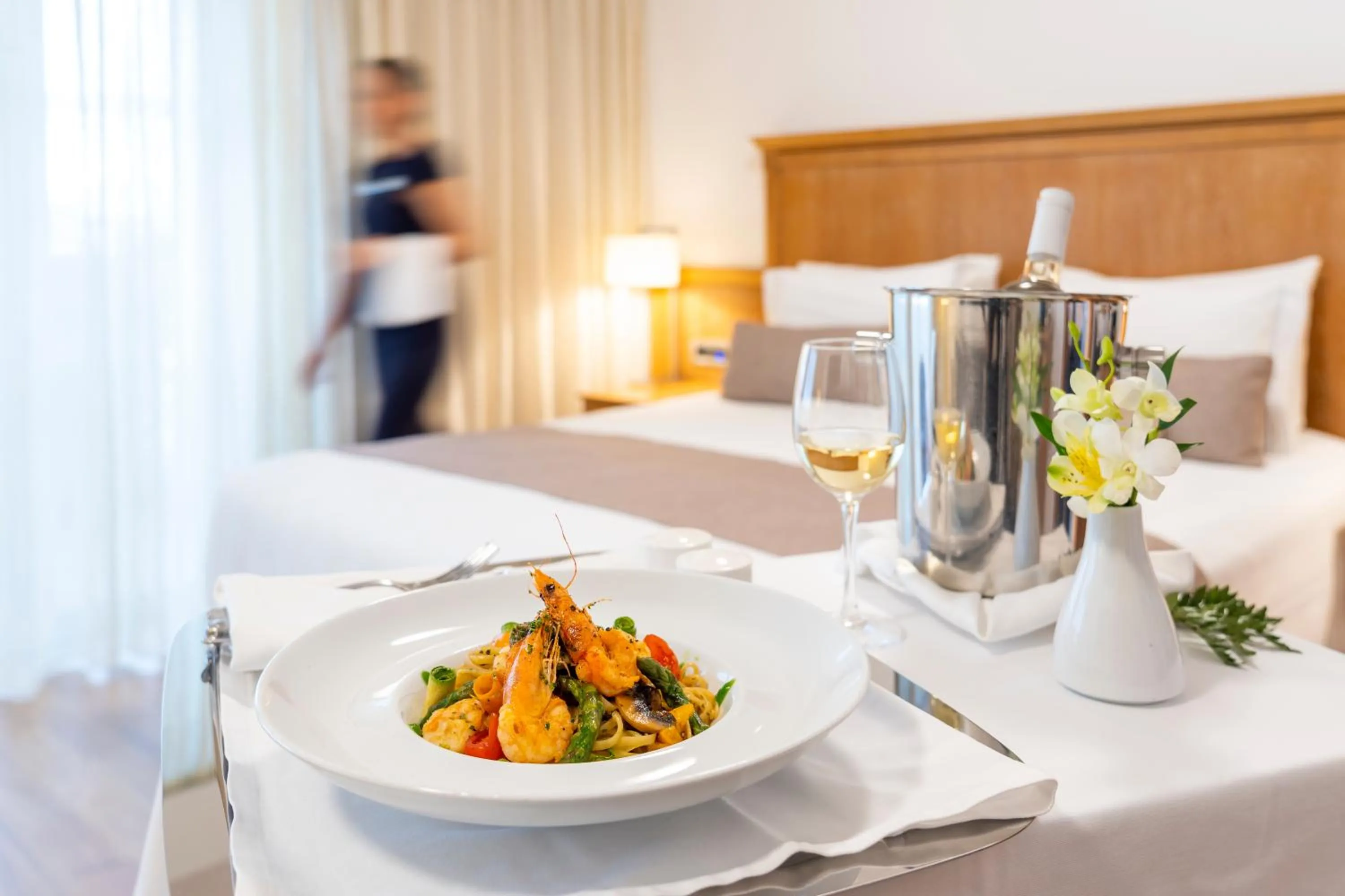 Food and drinks, Bed in Kydon The Heart City Hotel