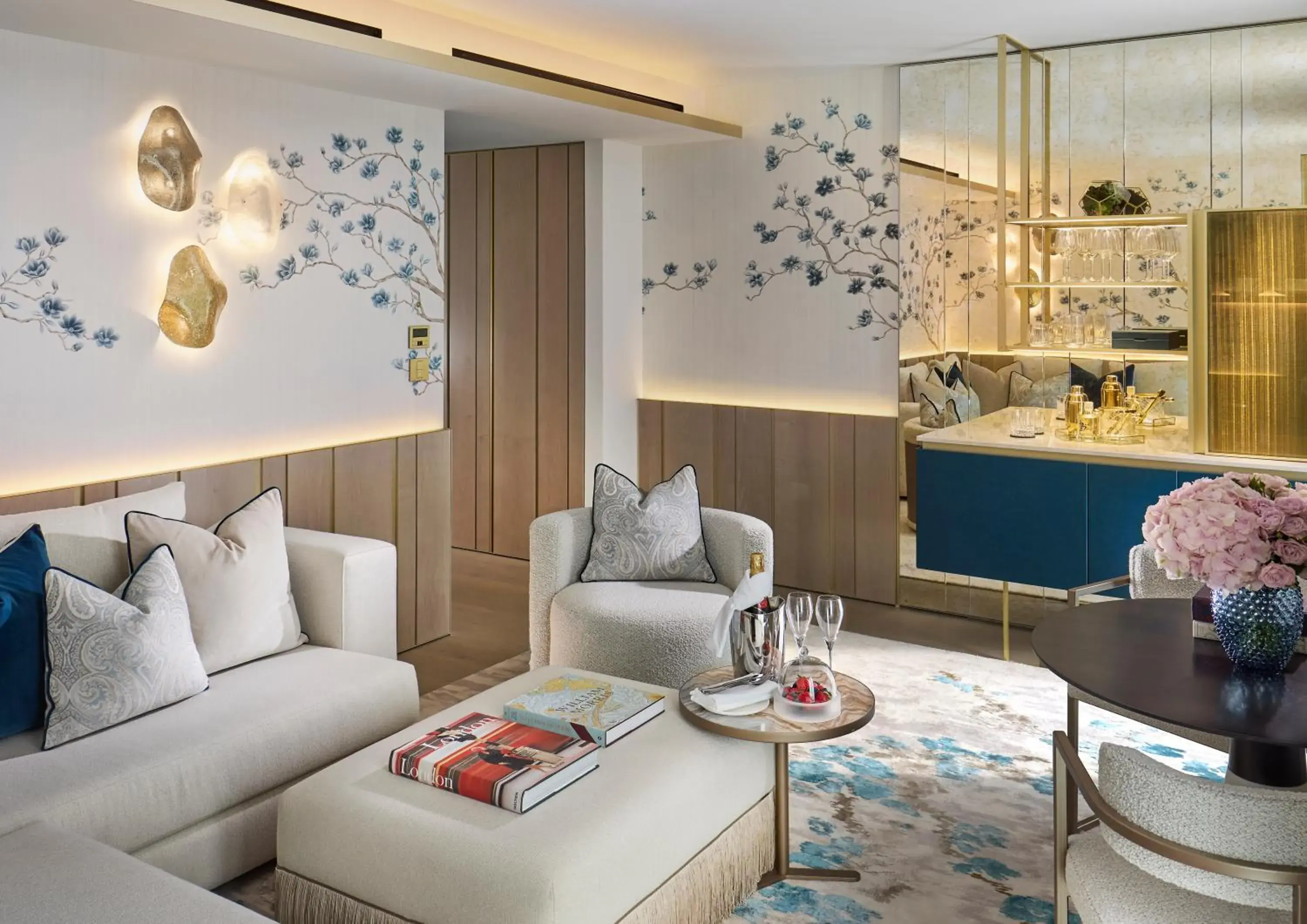 Junior Suite King or Twin in Mandarin Oriental Mayfair, London Junior Suite King or Twin in Mandarin Oriental Mayfair, London
