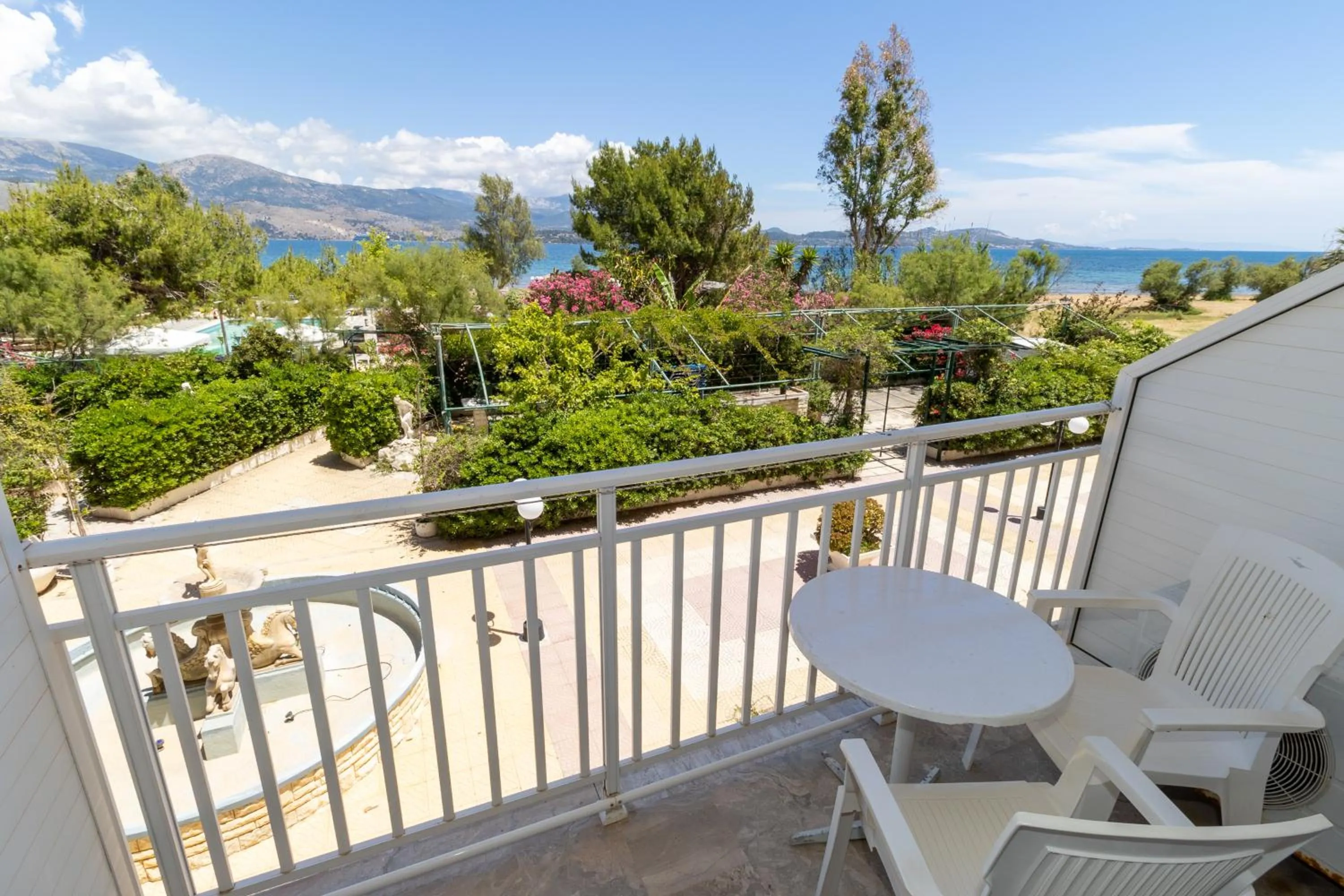 Patio in Hotel Summery