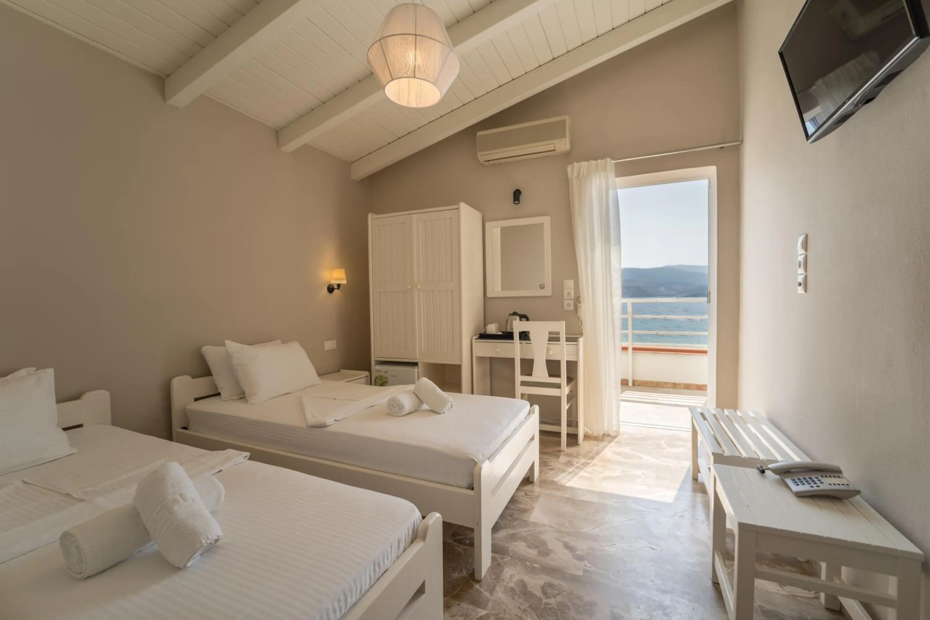 Bed in Hotel Summery