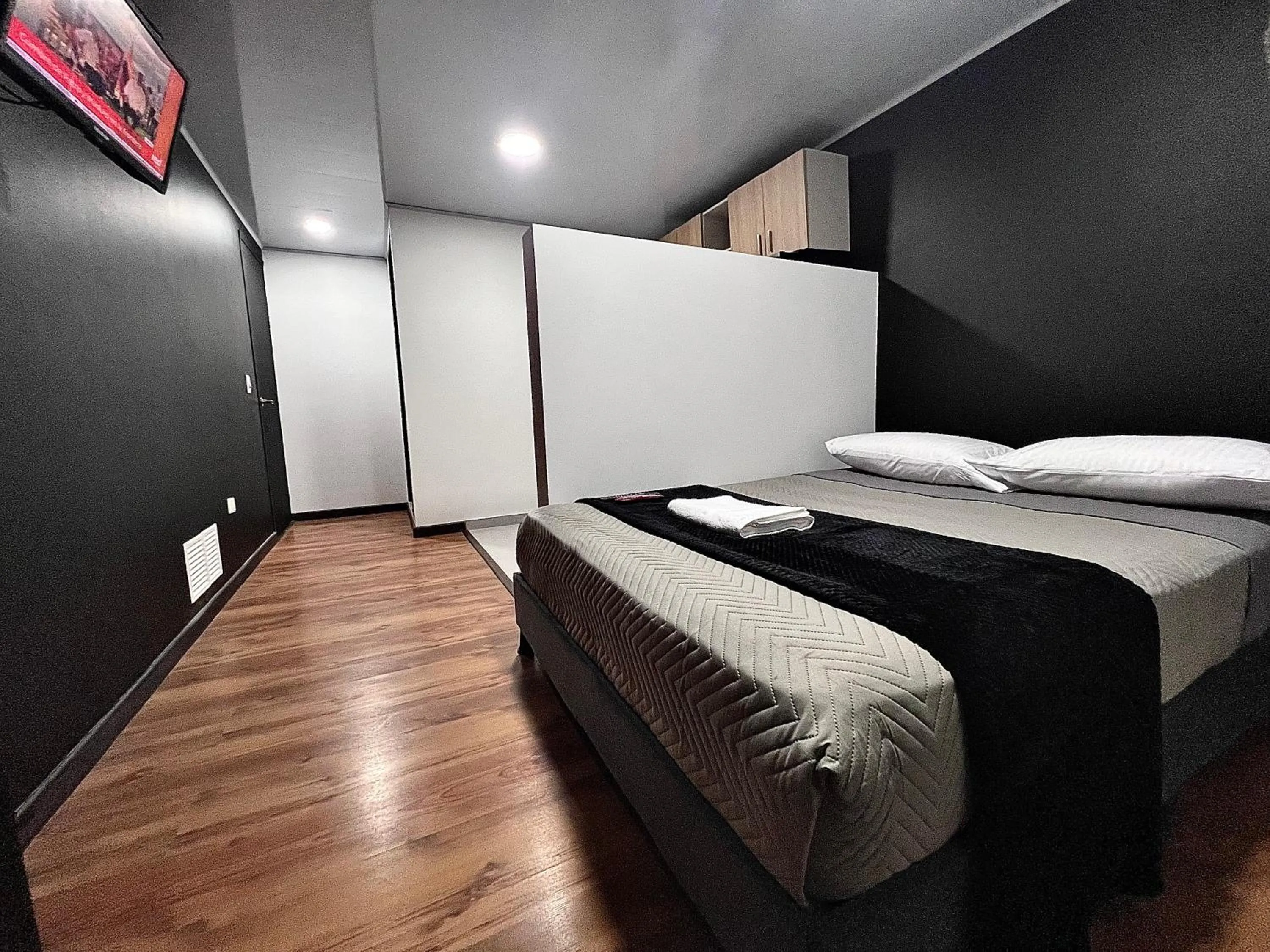 Bed in AW Hotel Ariston Airport