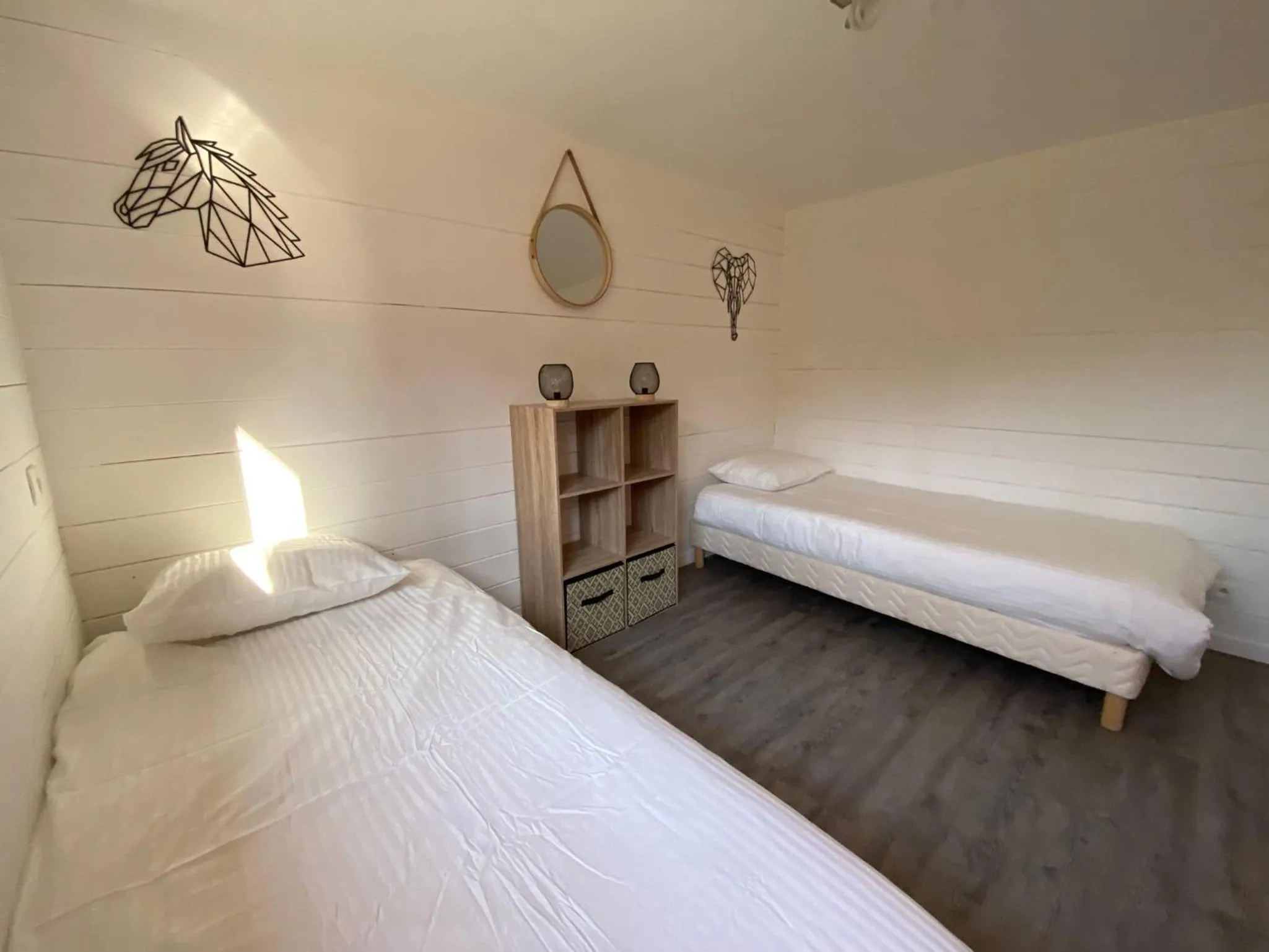 Bedroom, Bed in Chalet les Bleuets 12p - babyfoot & Wii