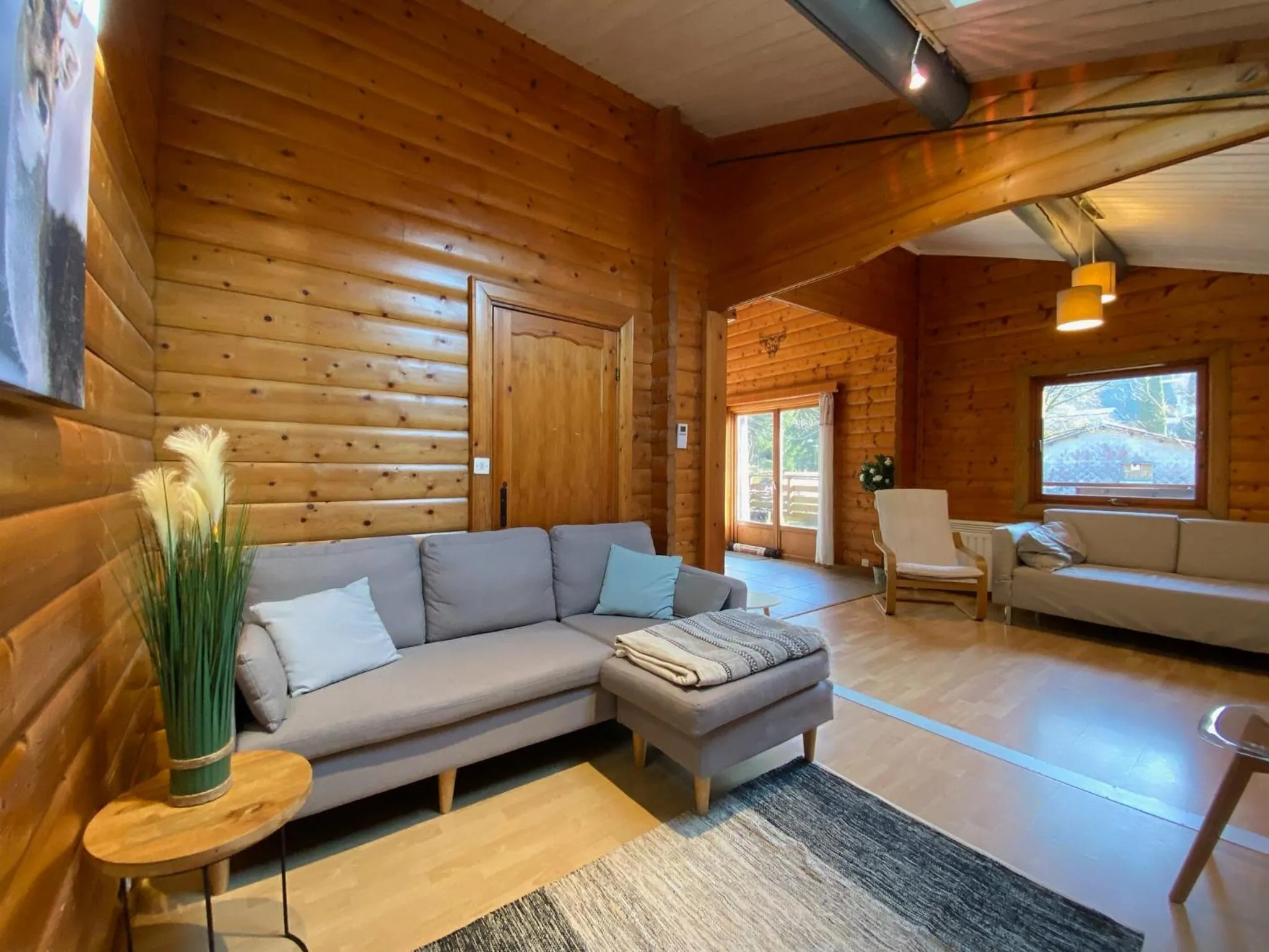 Living room in Chalet les Bleuets 12p - babyfoot & Wii