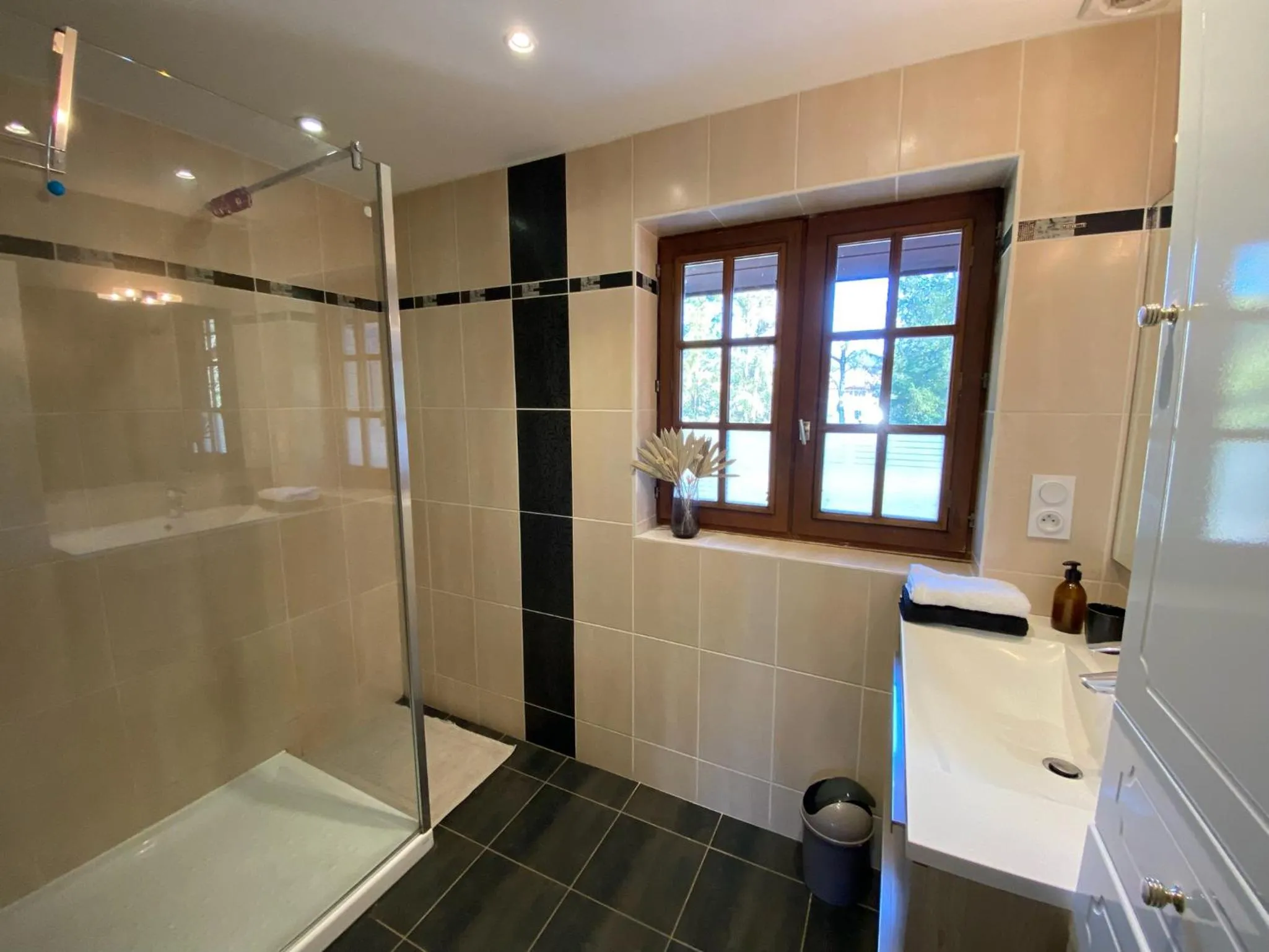 Shower in Chalet les Bleuets 12p - babyfoot & Wii