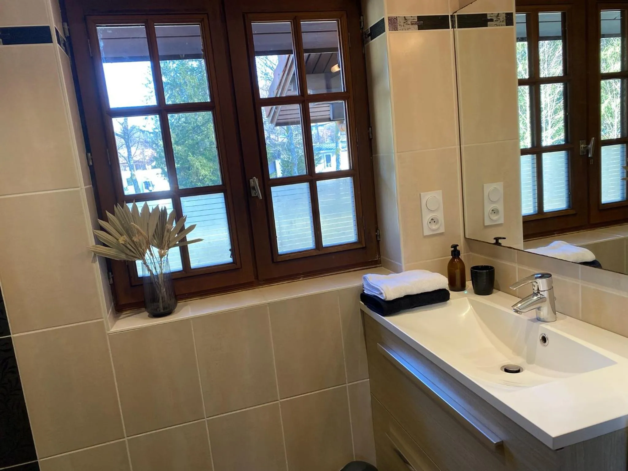 Bathroom in Chalet les Bleuets 12p - babyfoot & Wii
