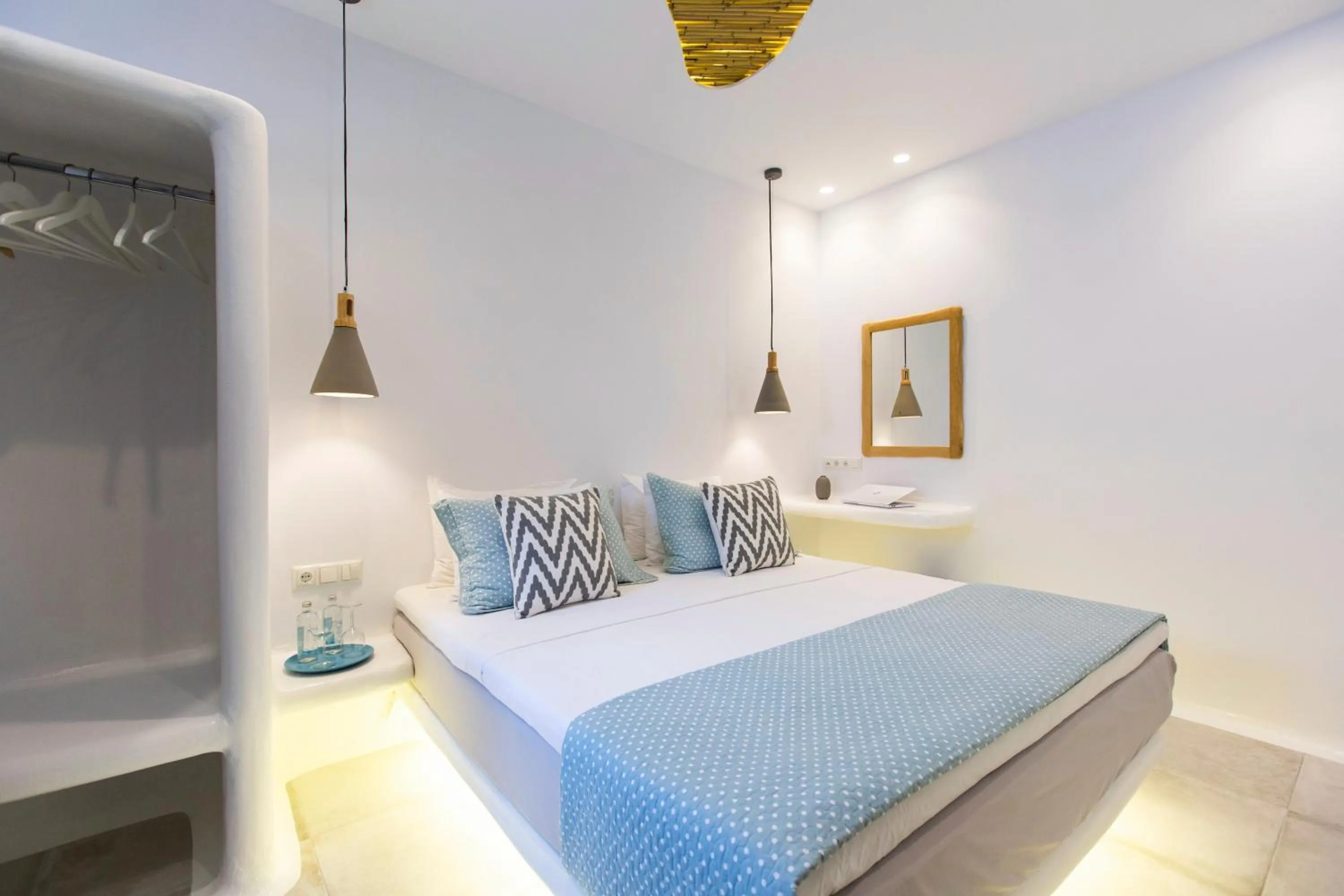 Photo of the whole room, Bed in Korali Palace