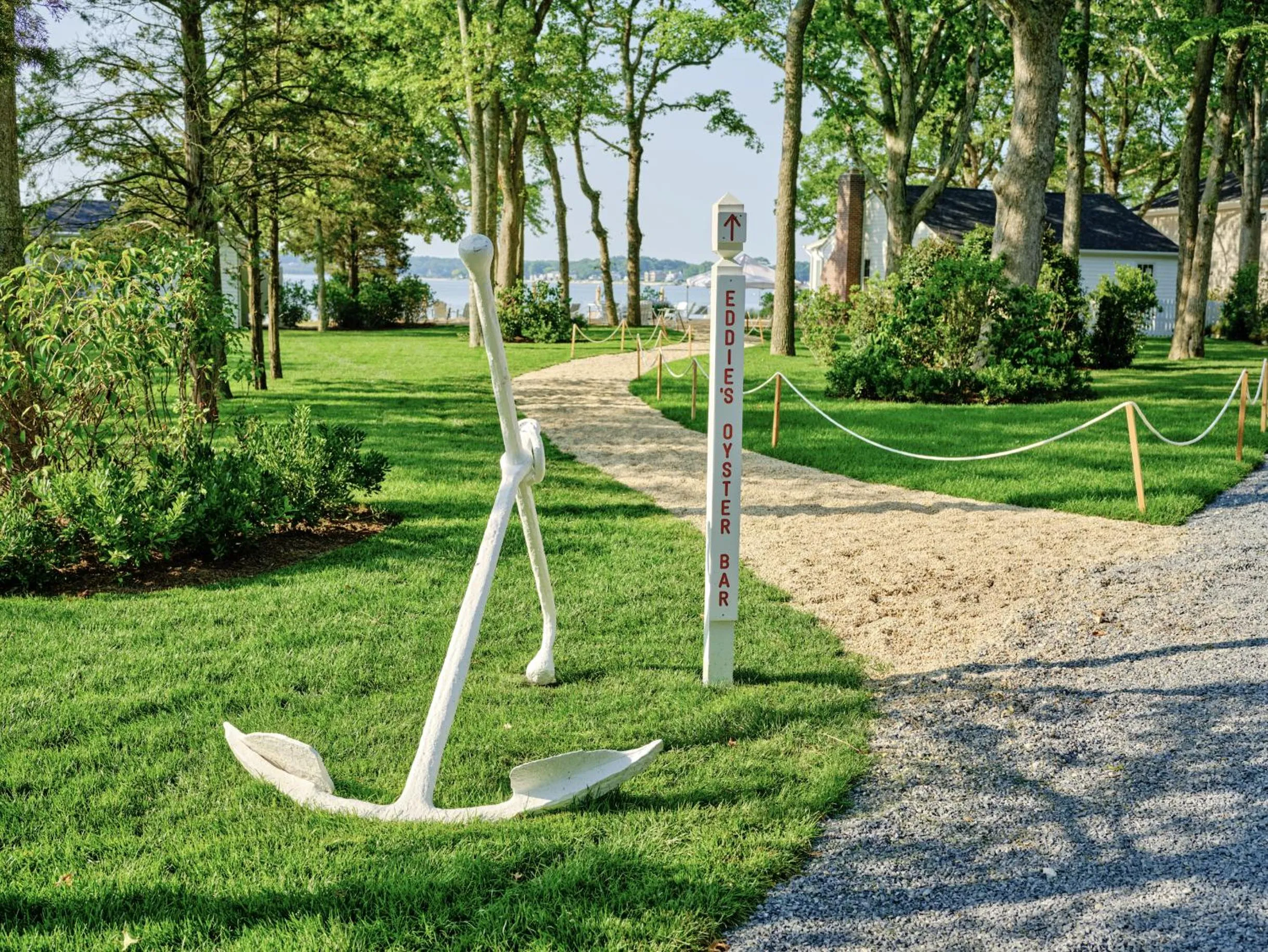 Restaurant/places to eat in Silver Sands Motel & Beach Bungalows