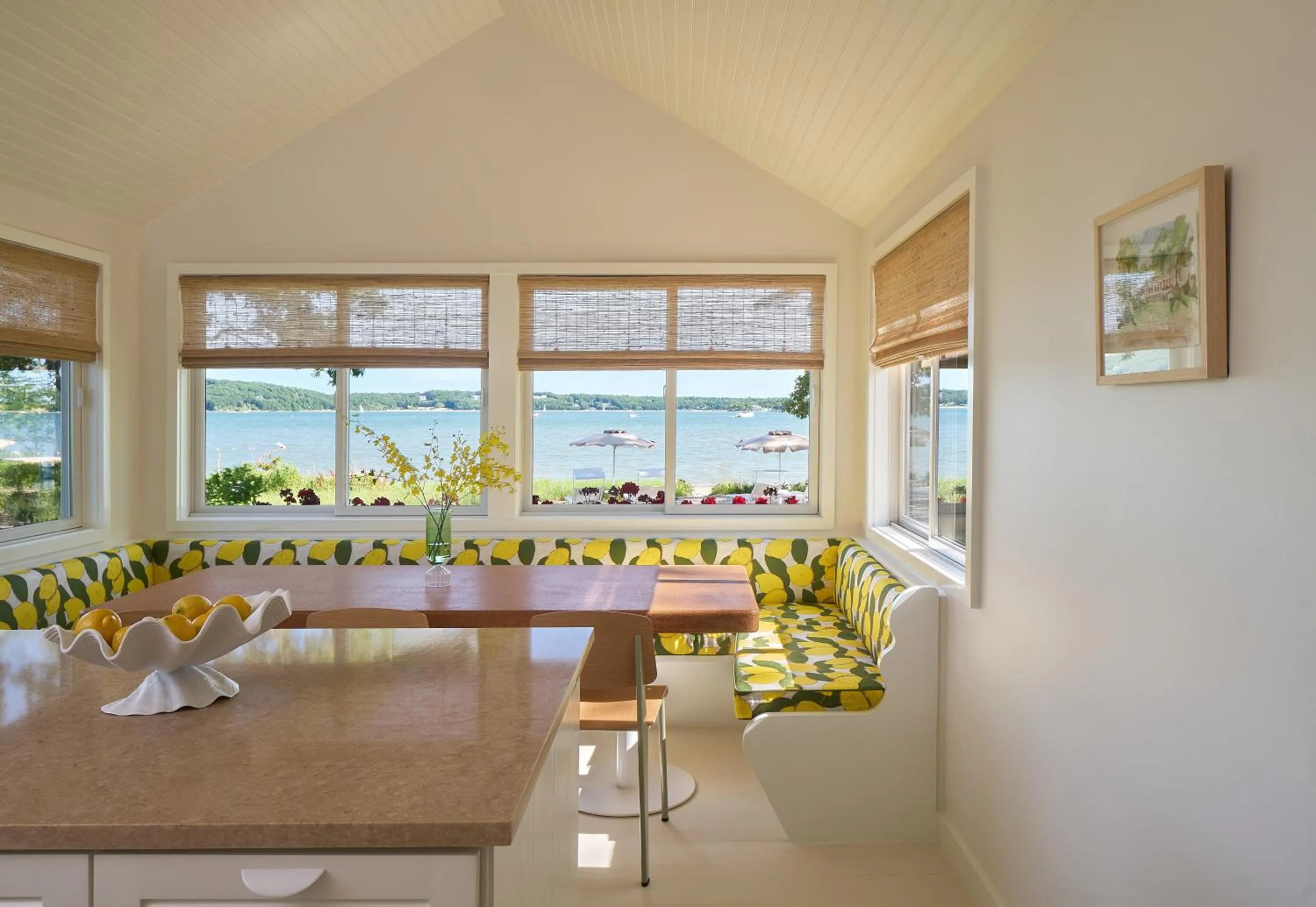 kitchen in Silver Sands Motel & Beach Bungalows